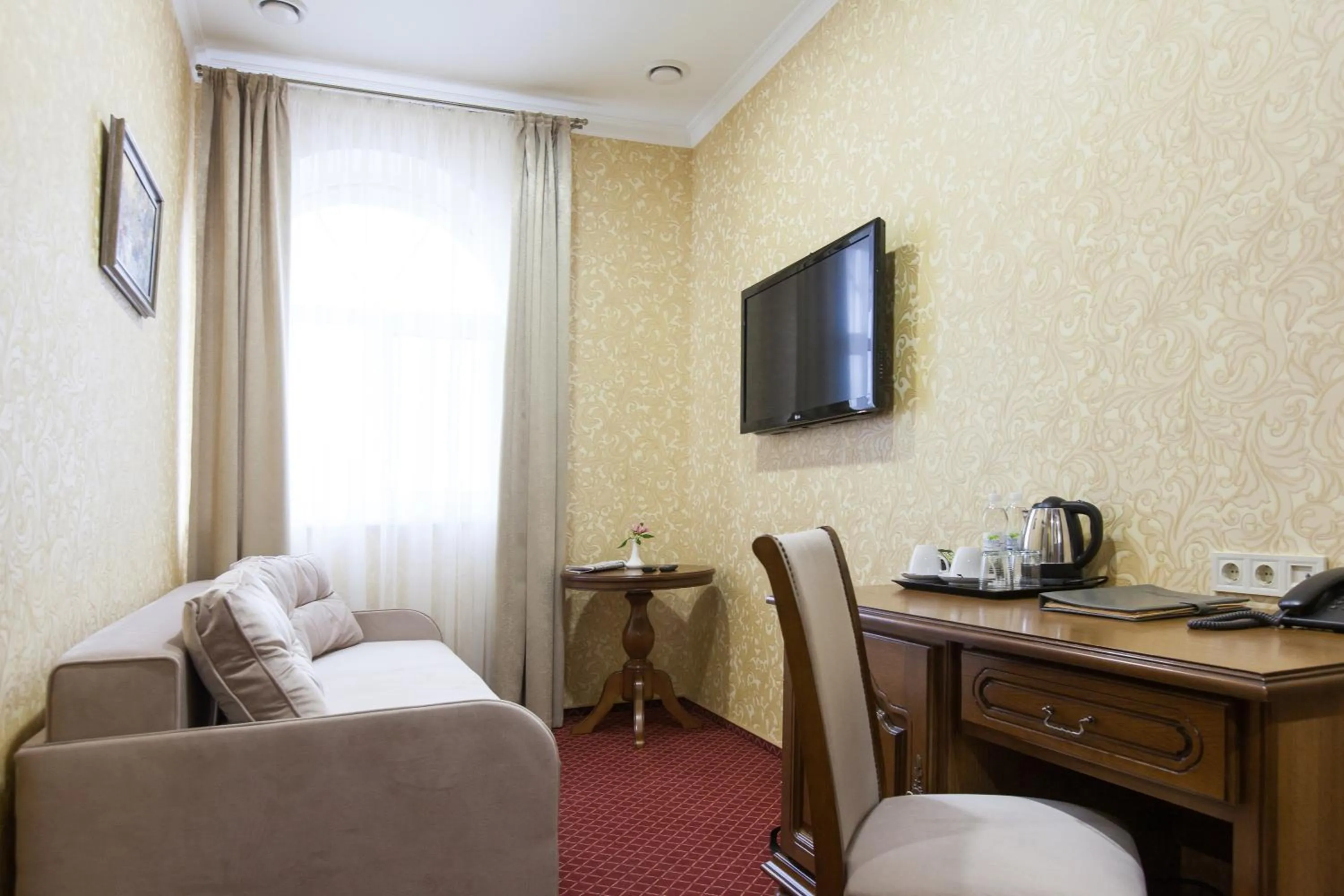 TV and multimedia in West Park Hotel