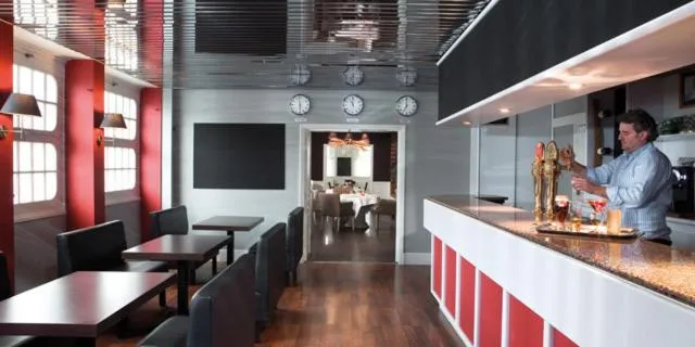 Lounge or bar in L'Etoile d'Or