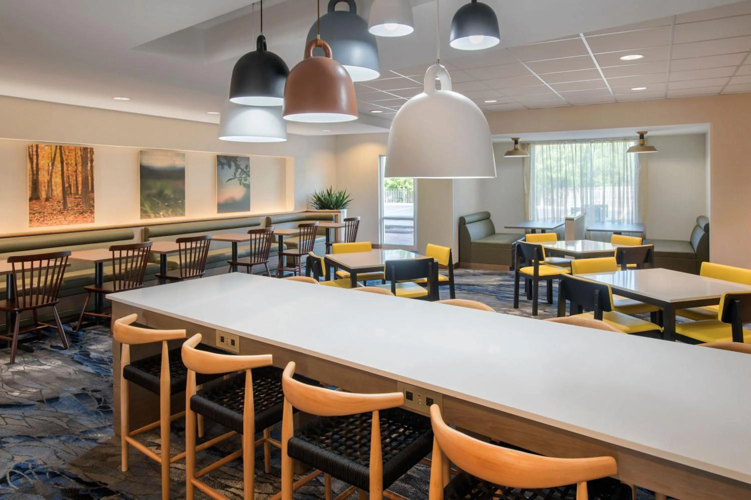 Breakfast in Fairfield Inn & Suites by Marriott Watertown Thousand Islands