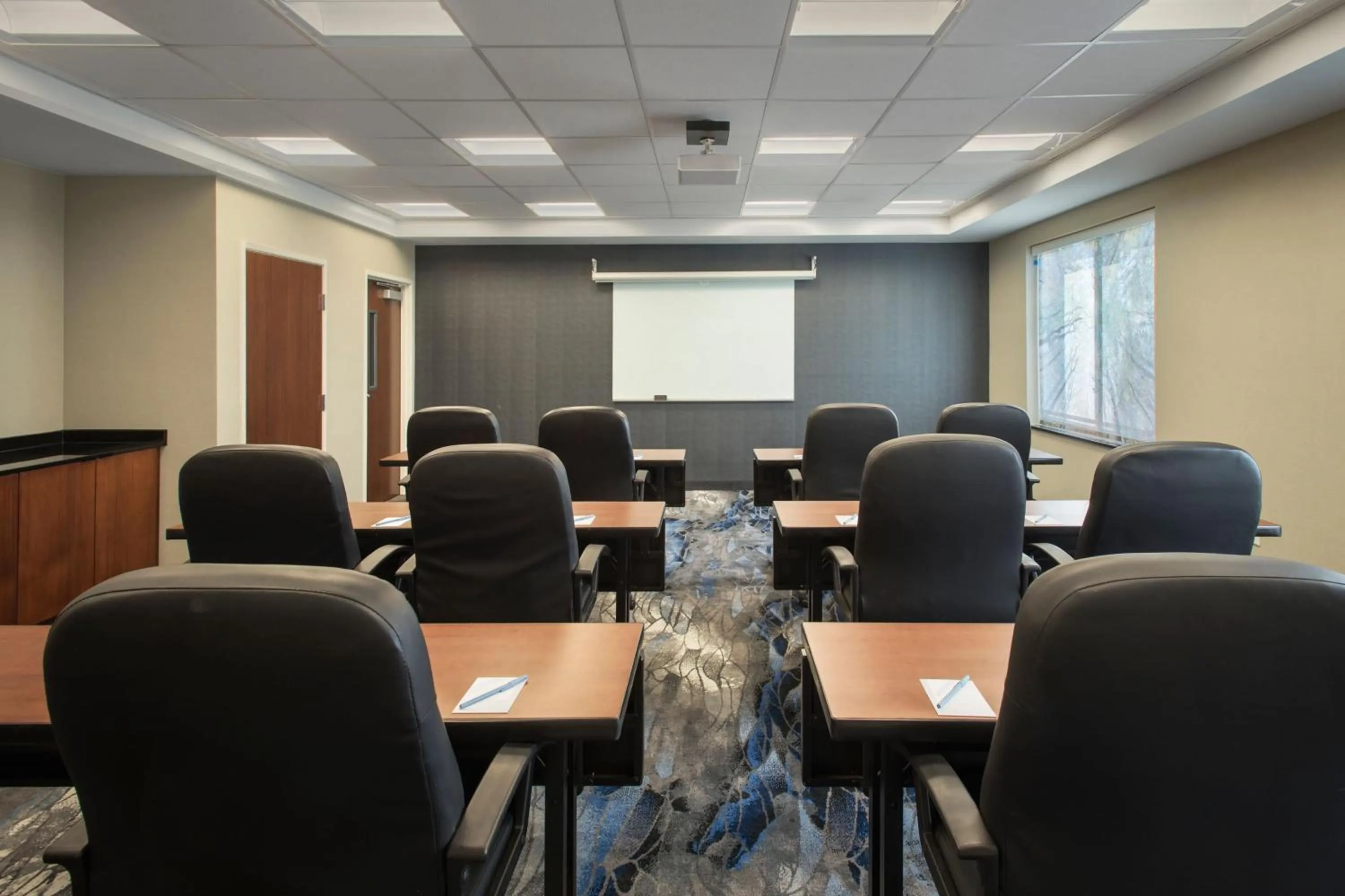 Meeting/conference room in Fairfield Inn & Suites by Marriott Watertown Thousand Islands