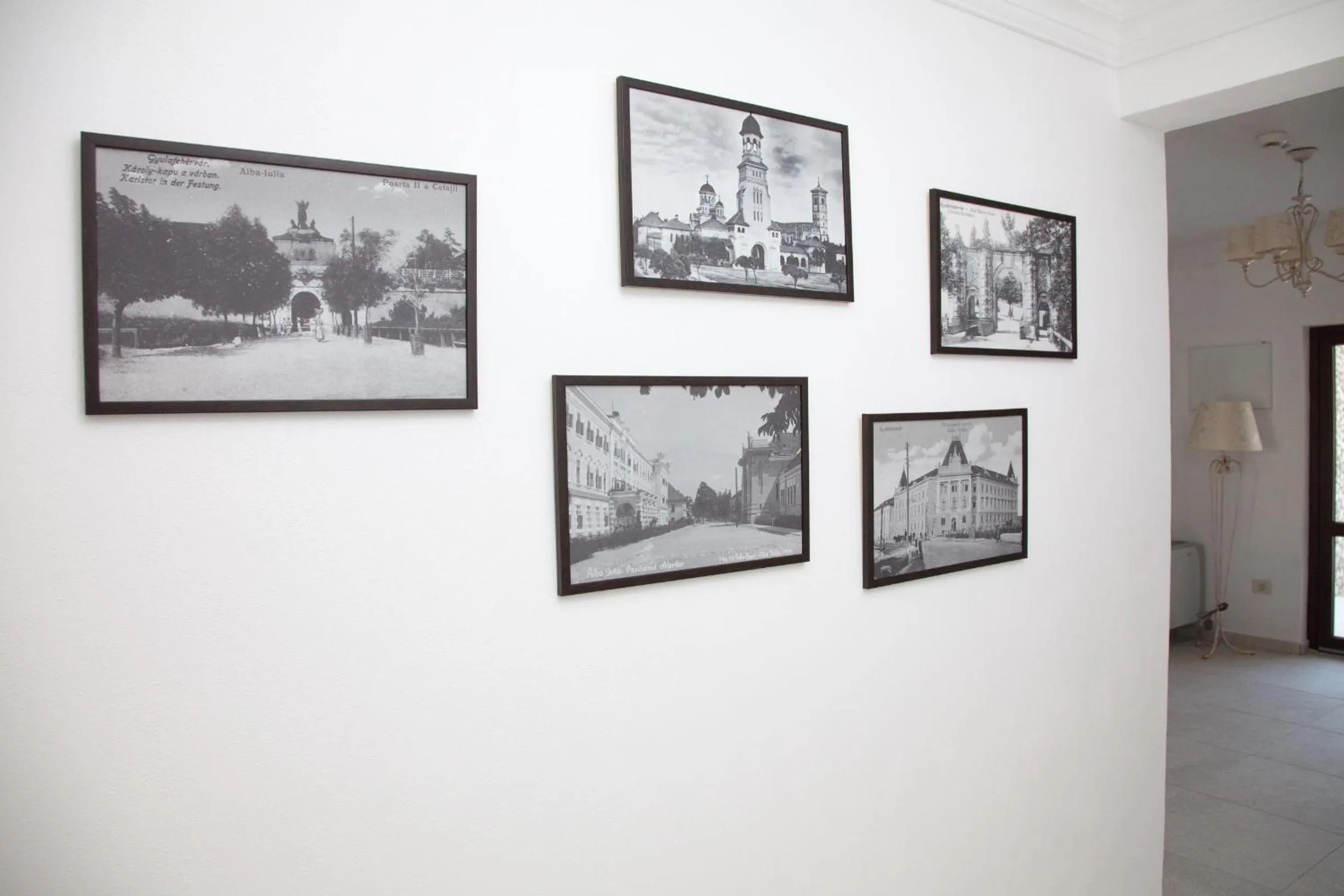 Decorative detail in Ave, Alba!