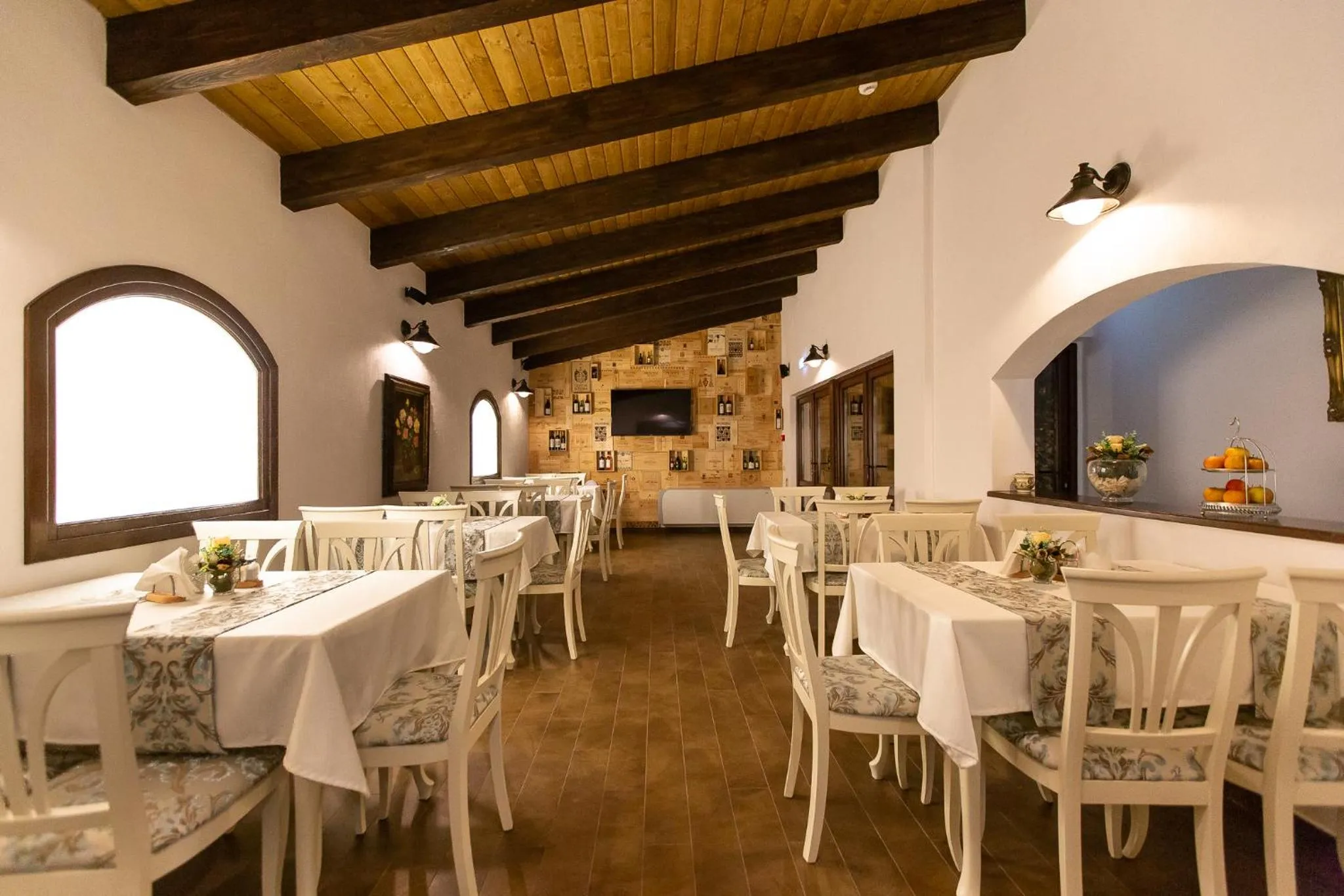 Restaurant/places to eat in Ave, Alba!