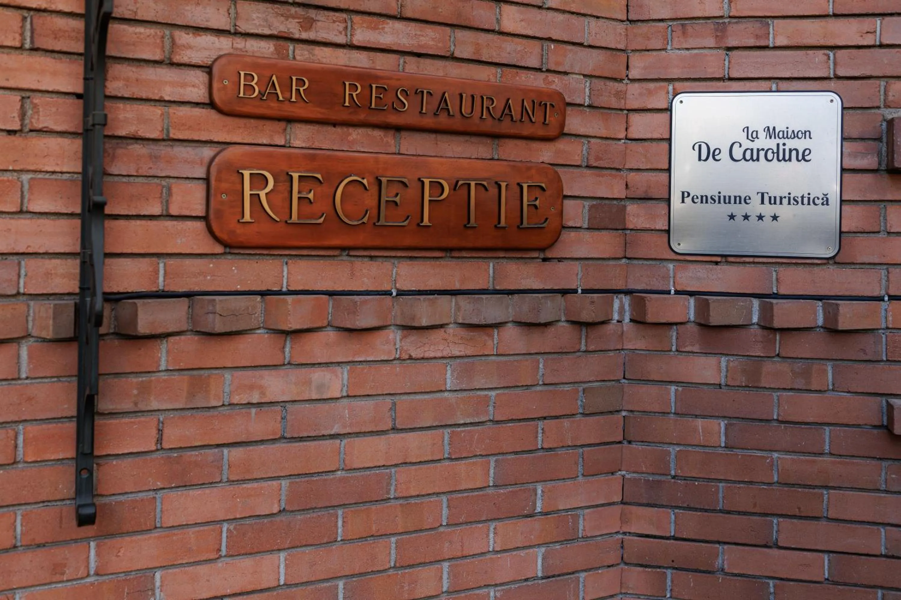 Certificate/Award in La Maison de Caroline