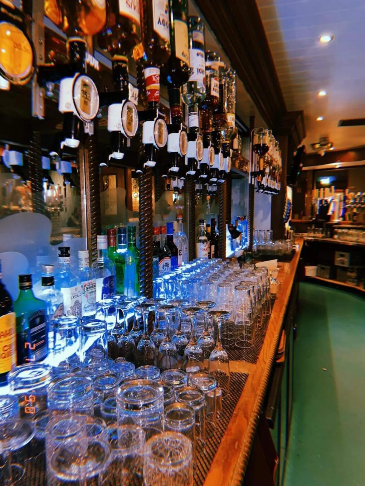 Lounge or bar in Central Hotel Donegal