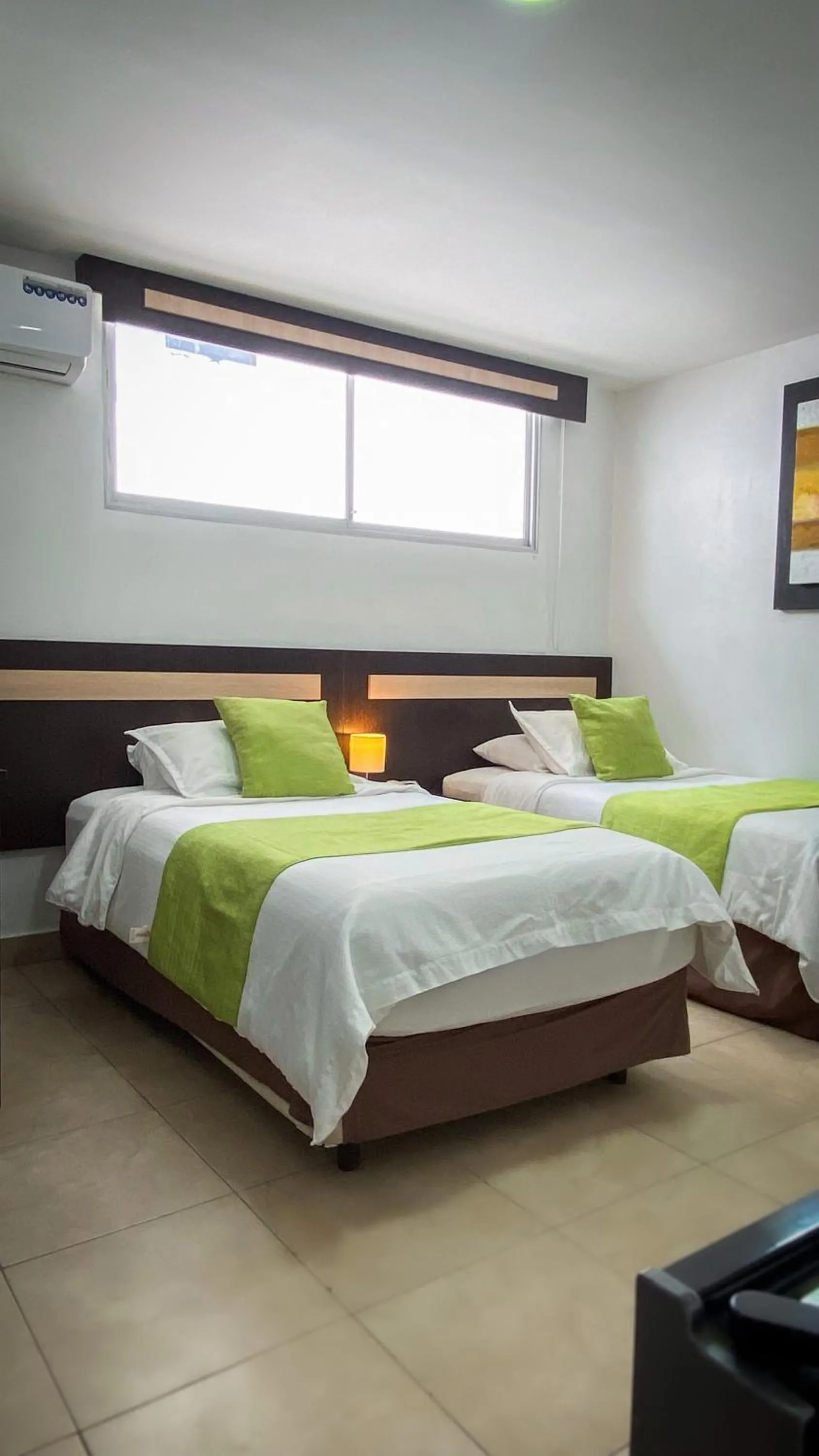 Bed in Hotel MC Suites - Confort cerca del Aeropuerto