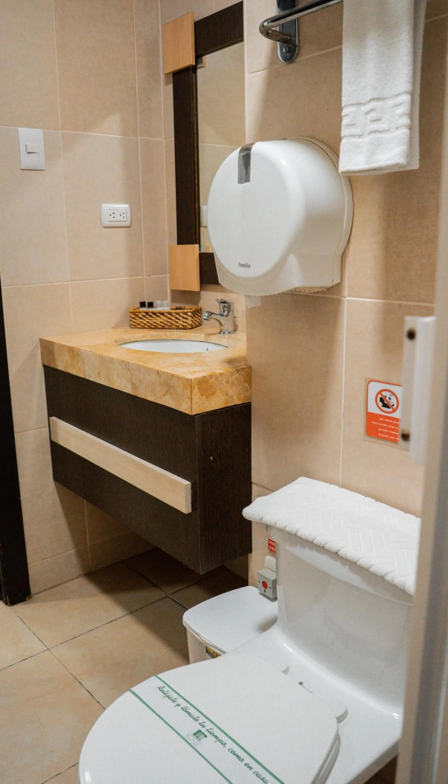 Bathroom in Hotel MC Suites - Confort cerca del Aeropuerto