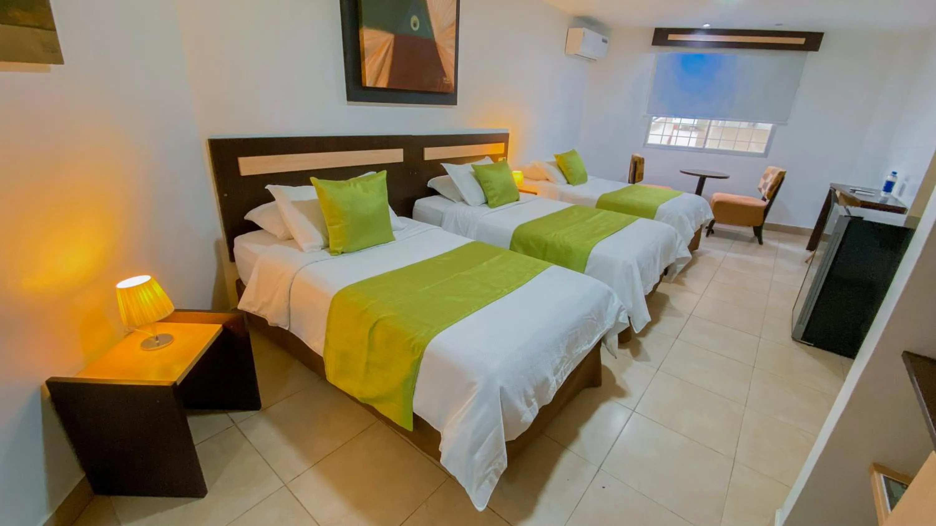 Photo of the whole room, Bed in Hotel MC Suites - Confort cerca del Aeropuerto