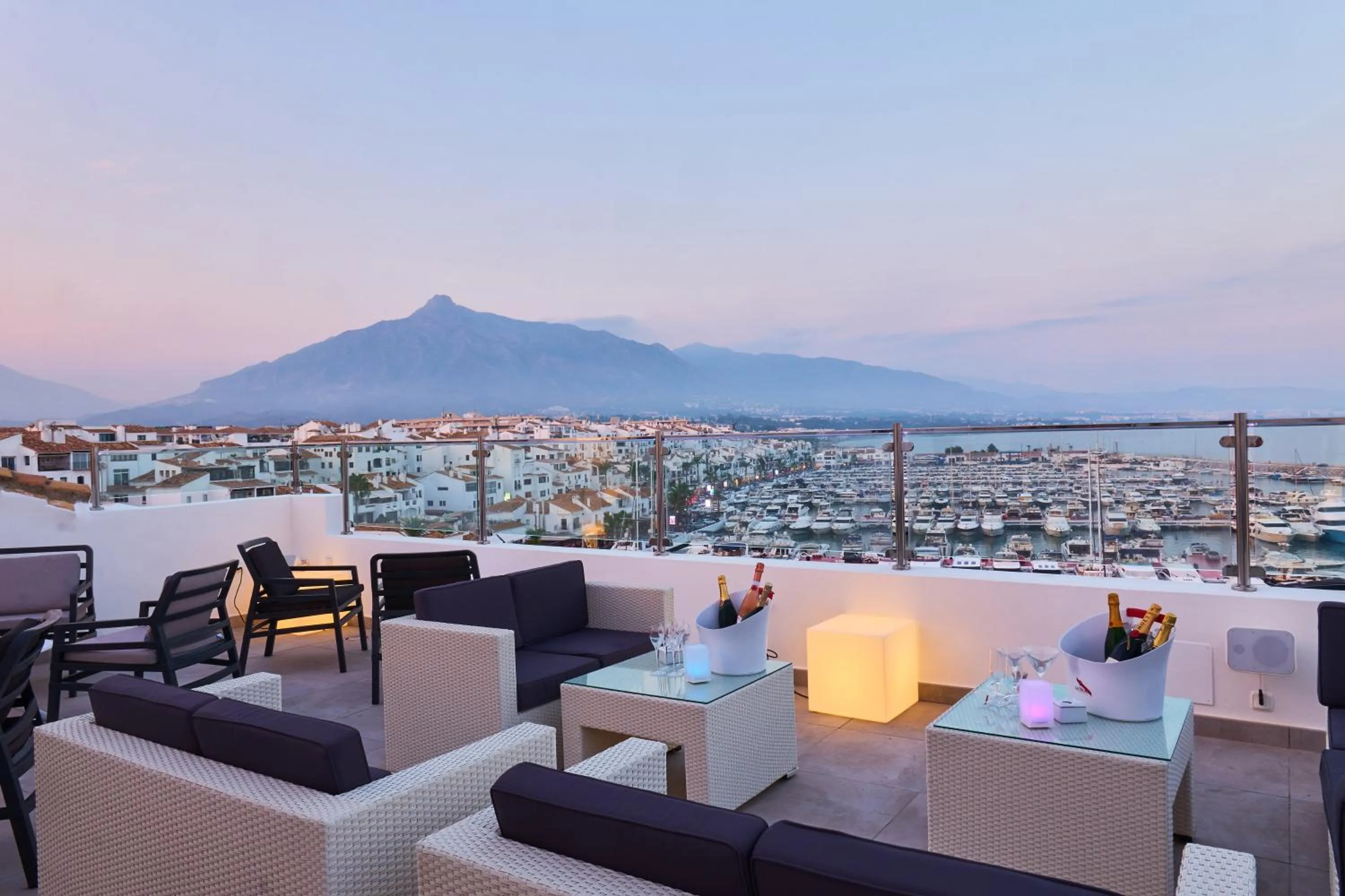 Drinks in Benabola Hotel & Suites