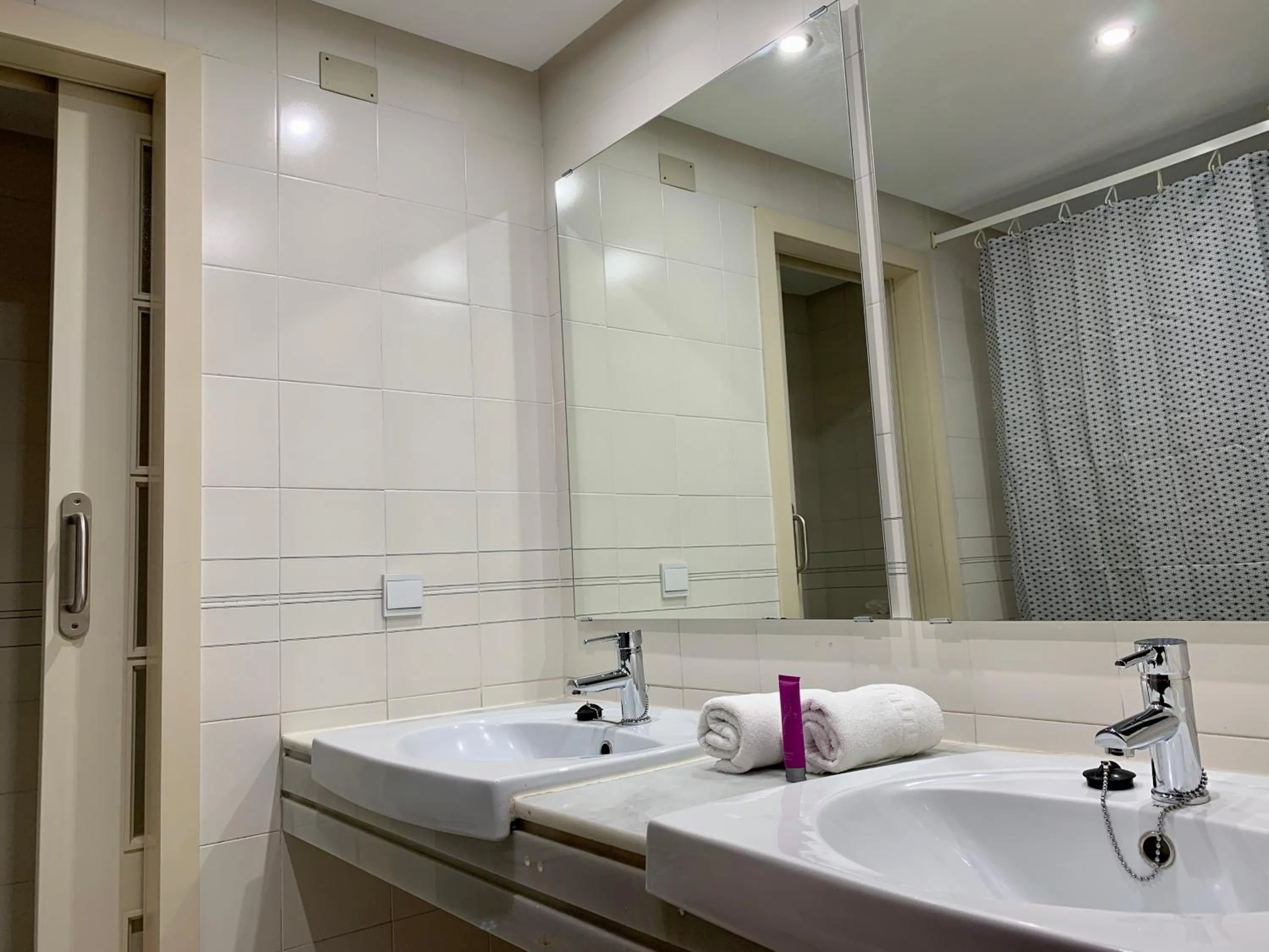 Bathroom in Benabola Hotel & Suites