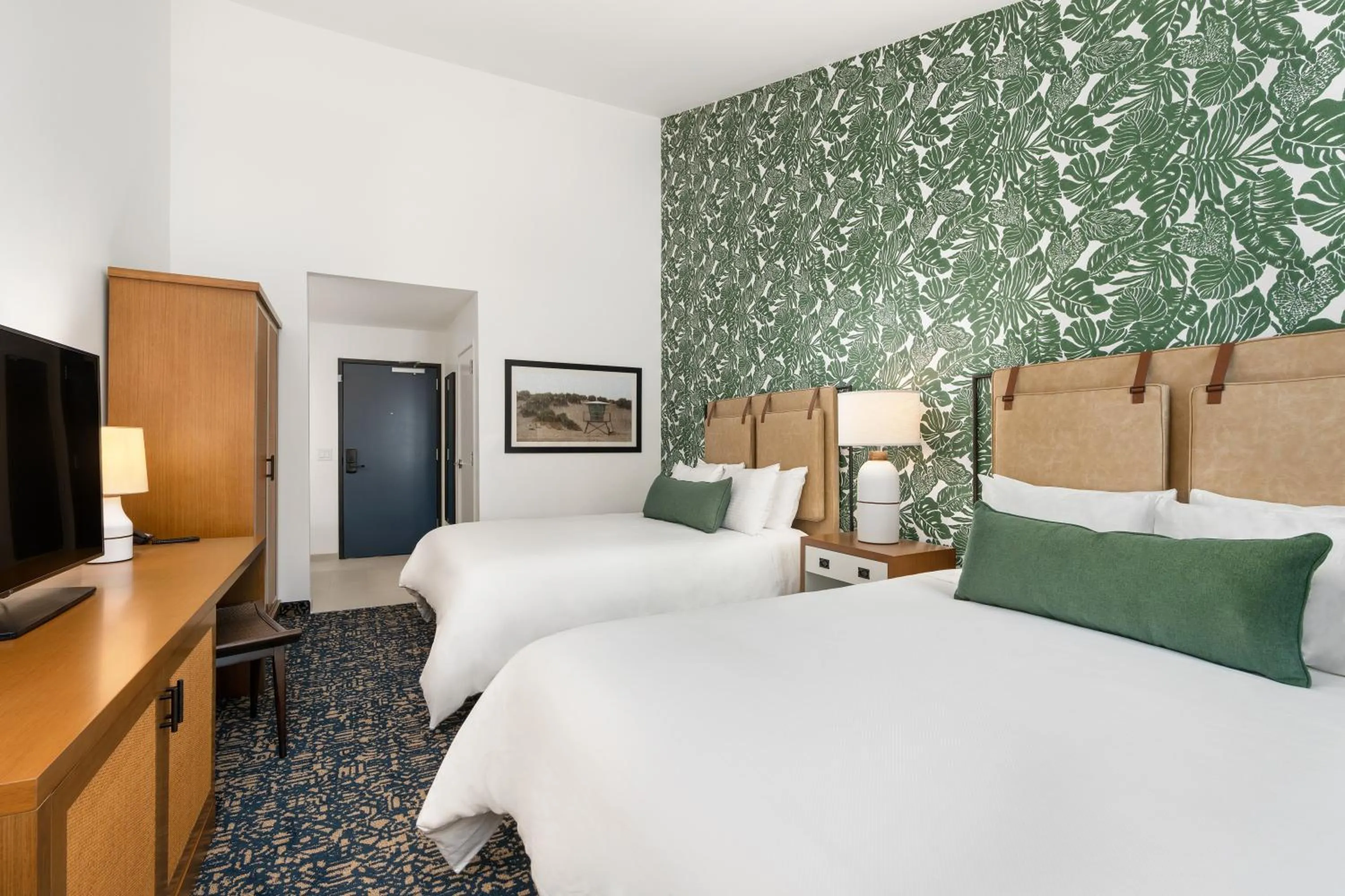 Photo of the whole room, Bed in Mason Beach Inn