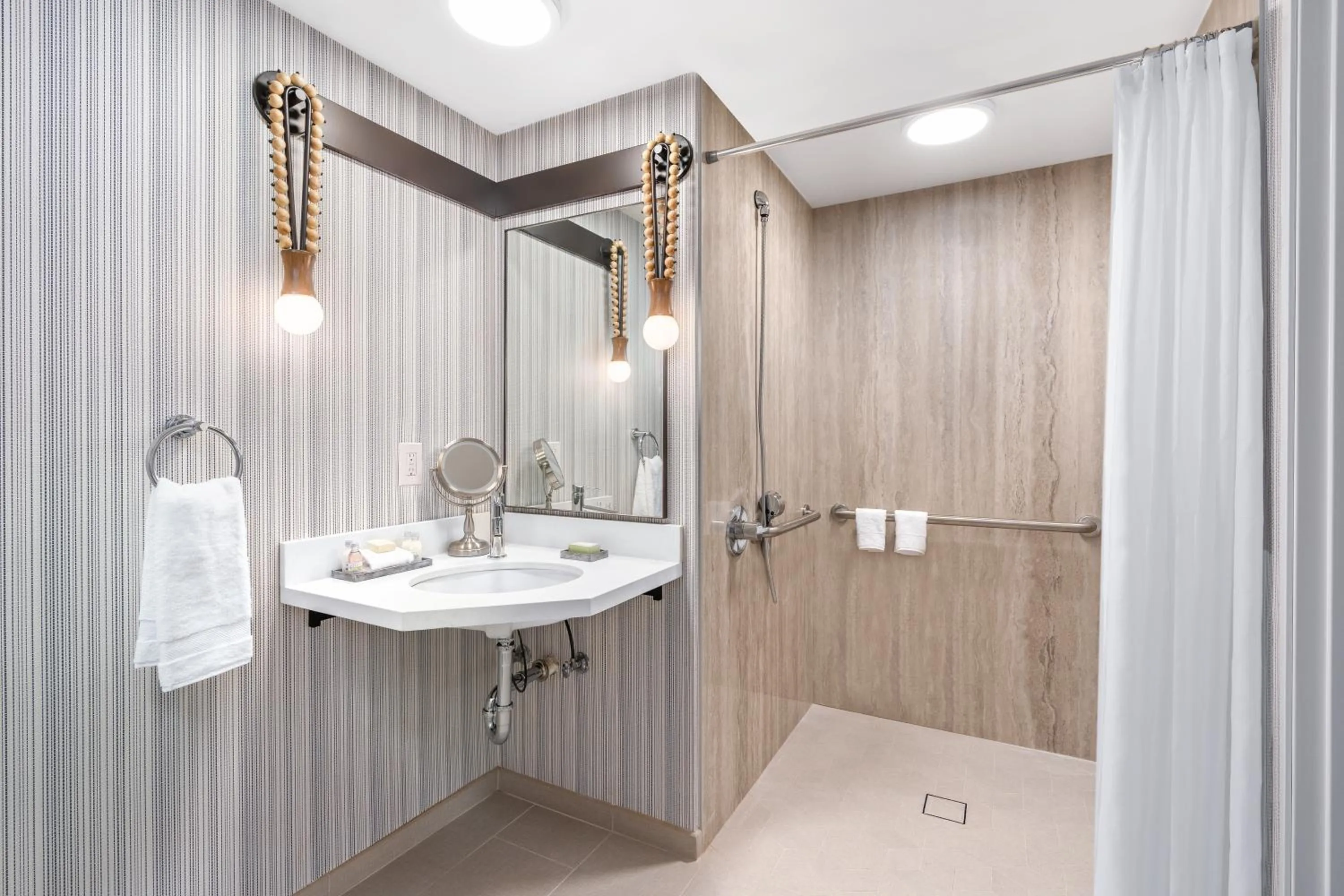 Bathroom in Mason Beach Inn