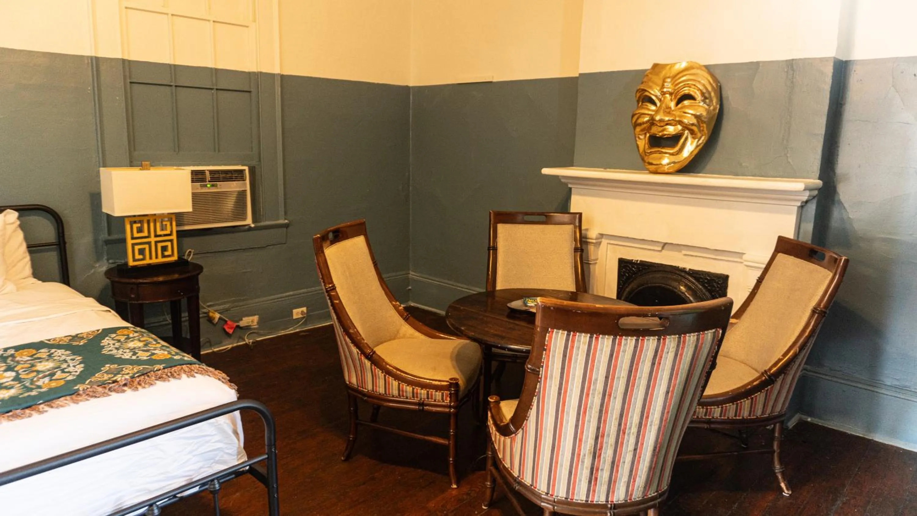 Bed in Historic Mardi Gras Inn