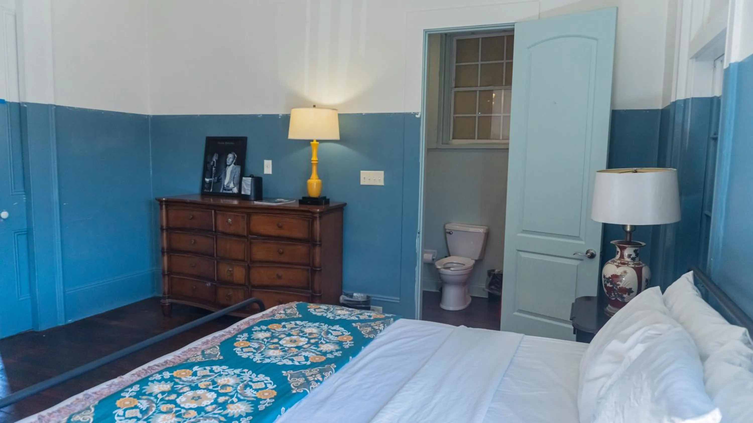 Bedroom, Bed in Historic Mardi Gras Inn