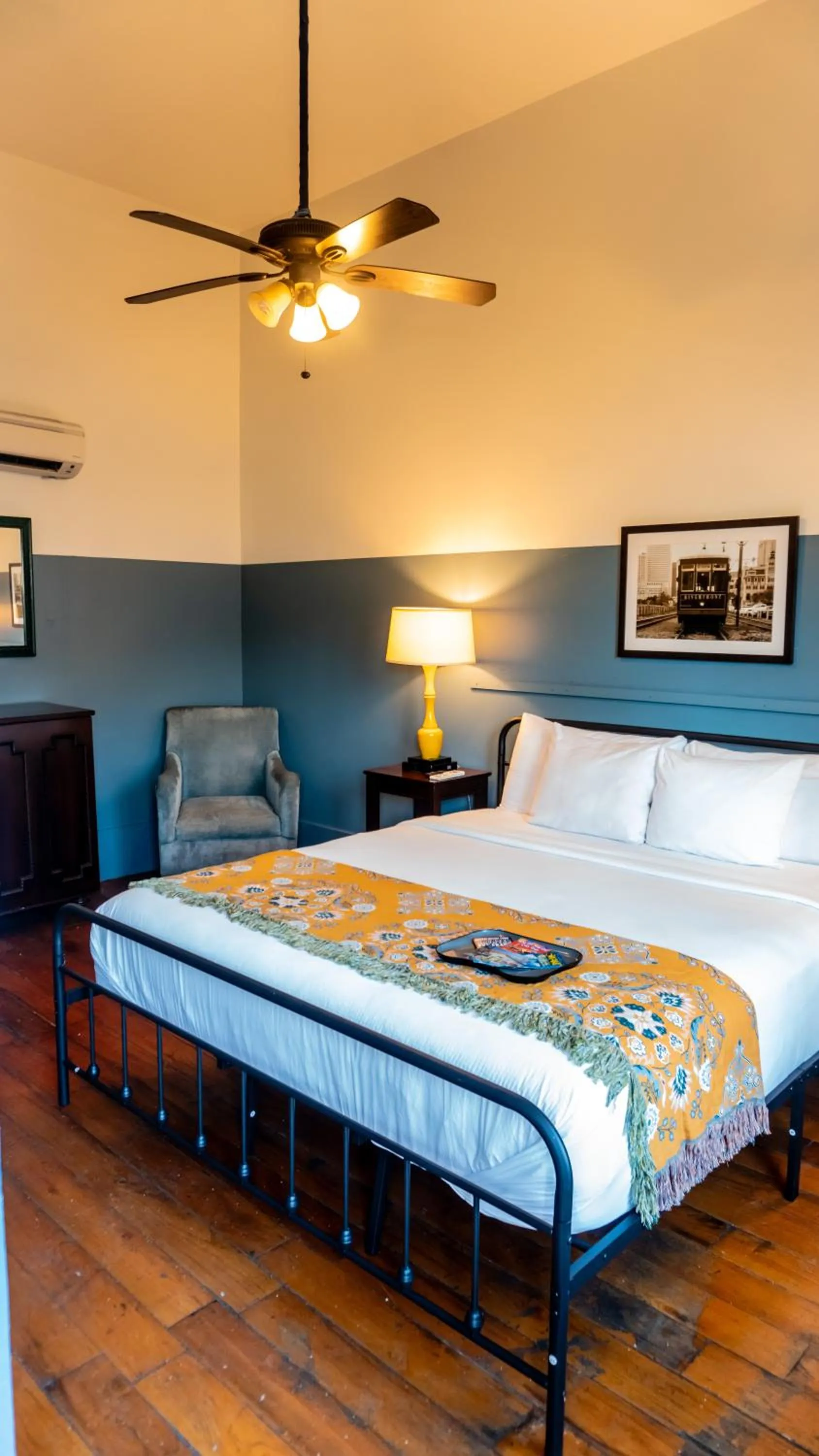 Bedroom, Bed in Historic Mardi Gras Inn