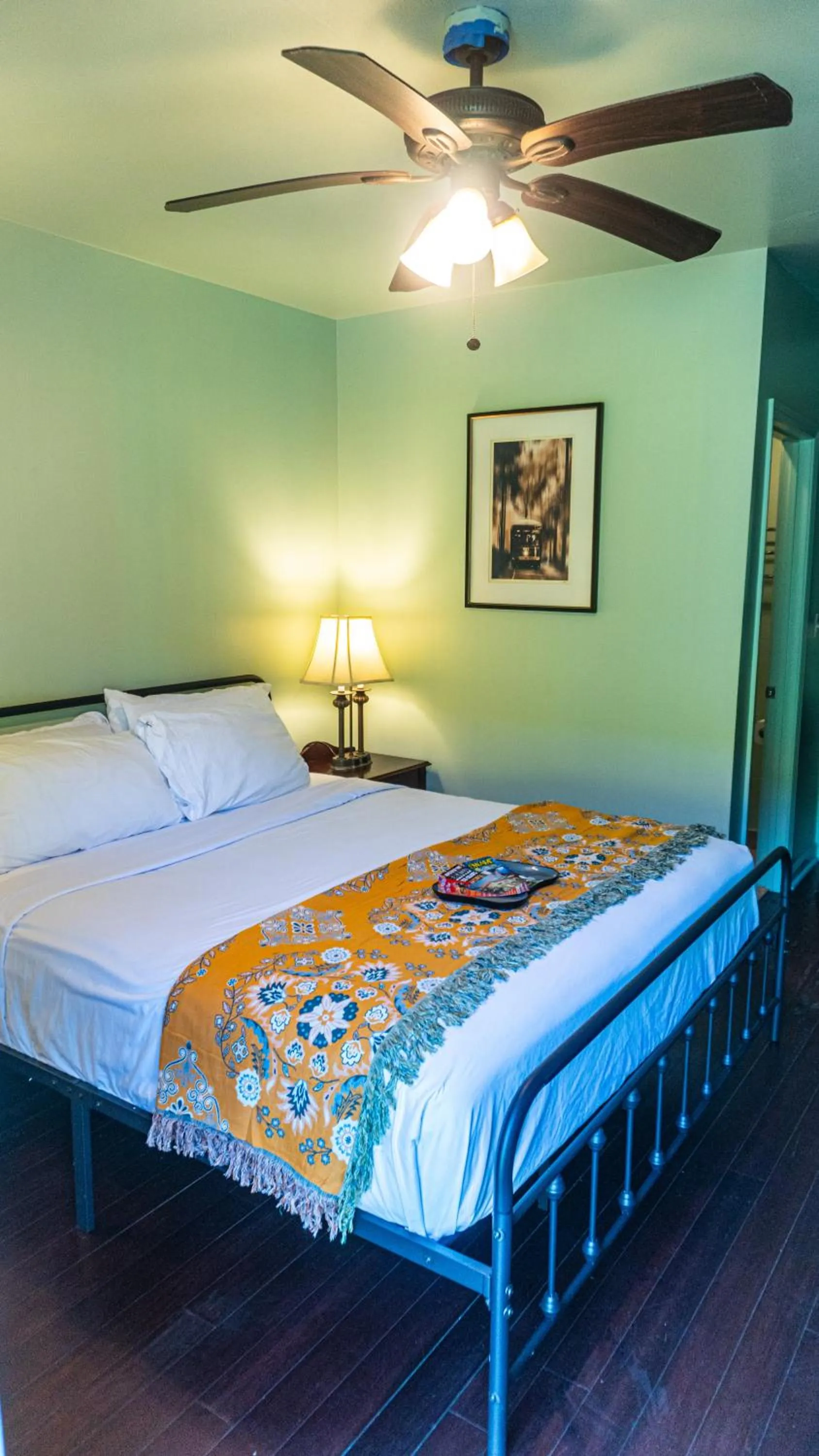 Bedroom, Bed in Historic Mardi Gras Inn