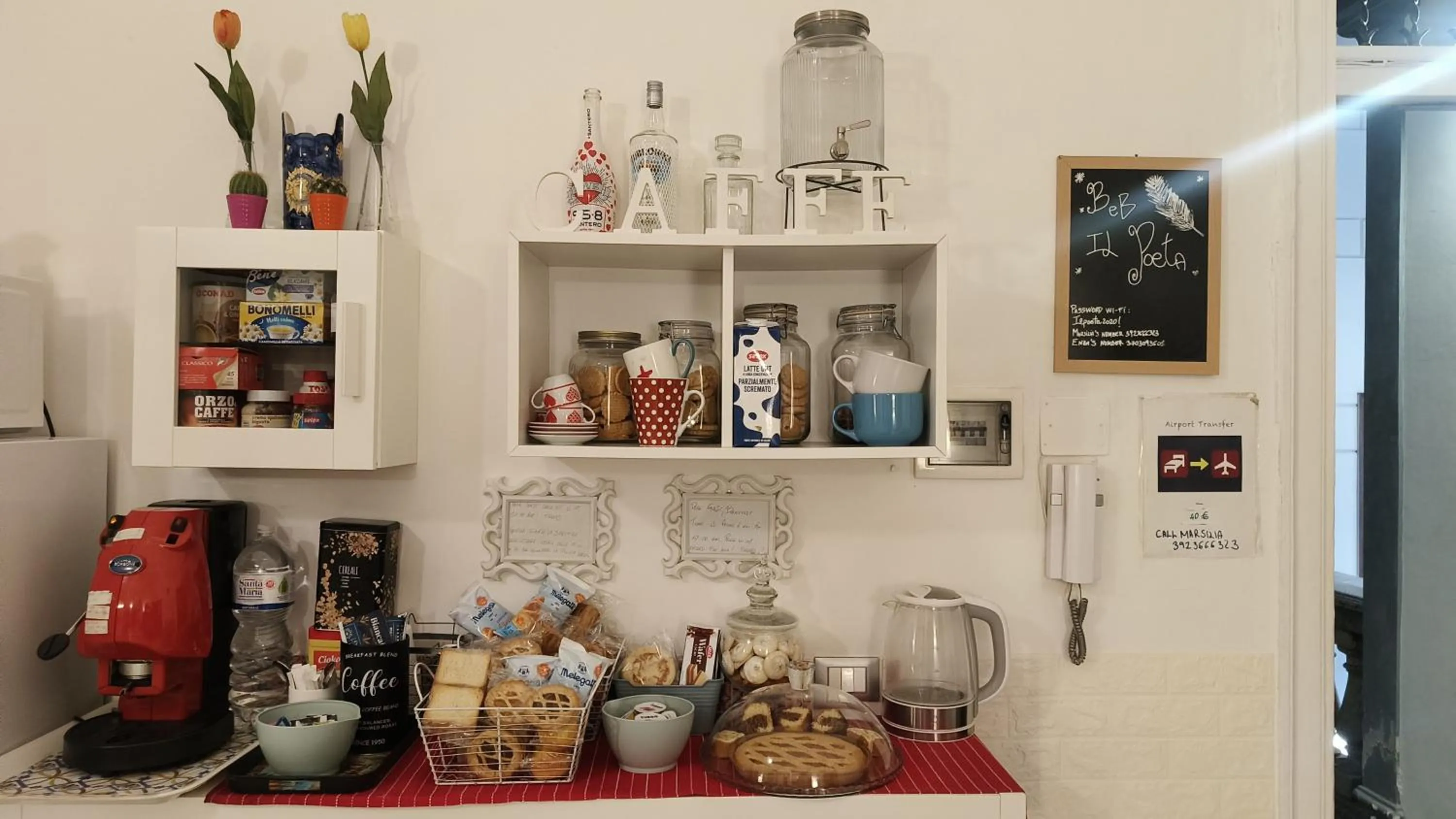 Breakfast in B&B IL POETA