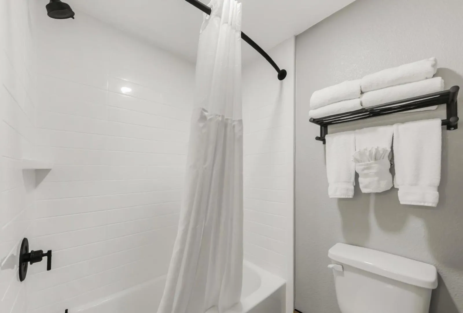 Bathroom in Hawthorn Extended Stay by Wyndham College Station