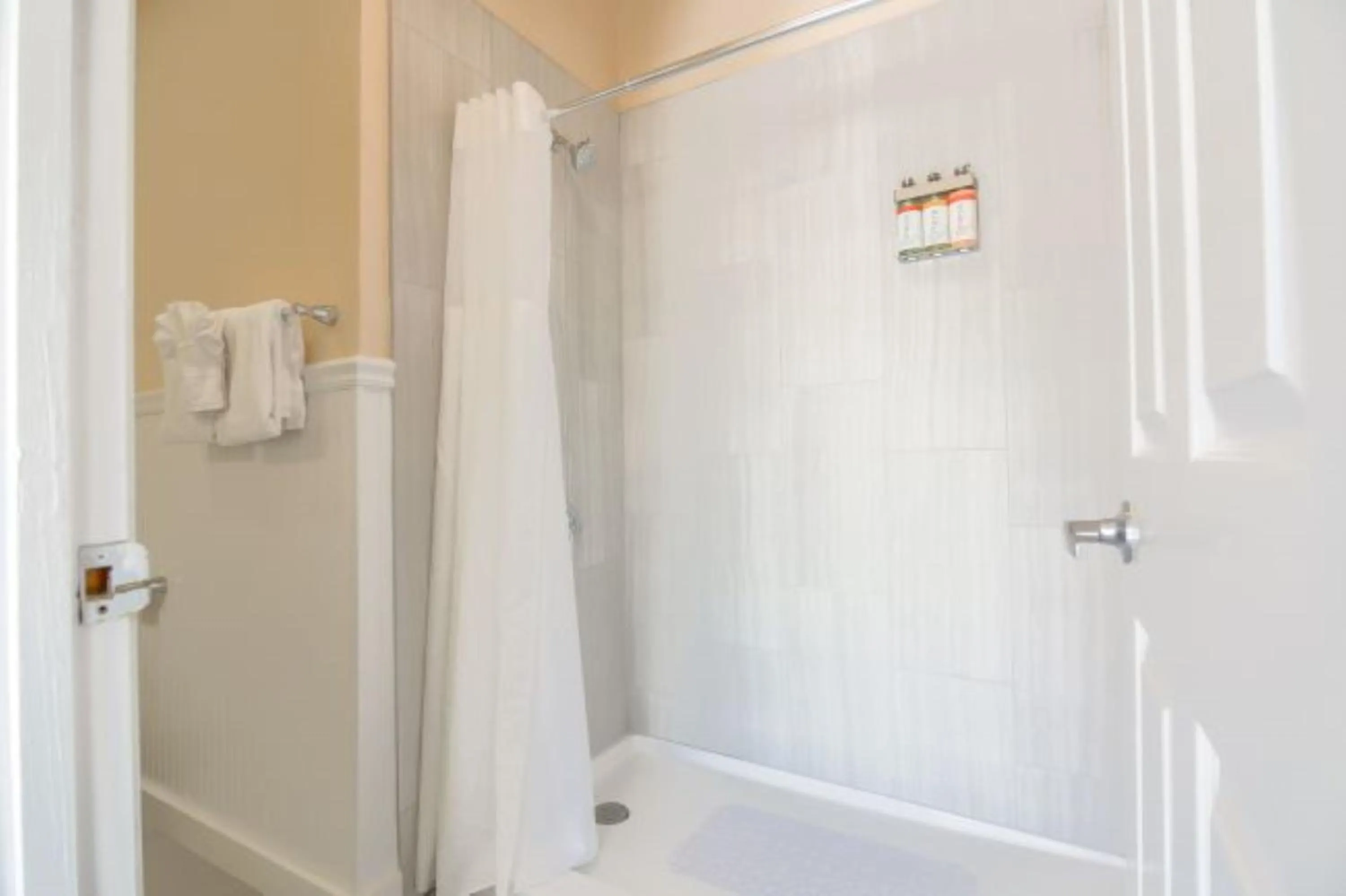 Bath in Ambrosia Key West