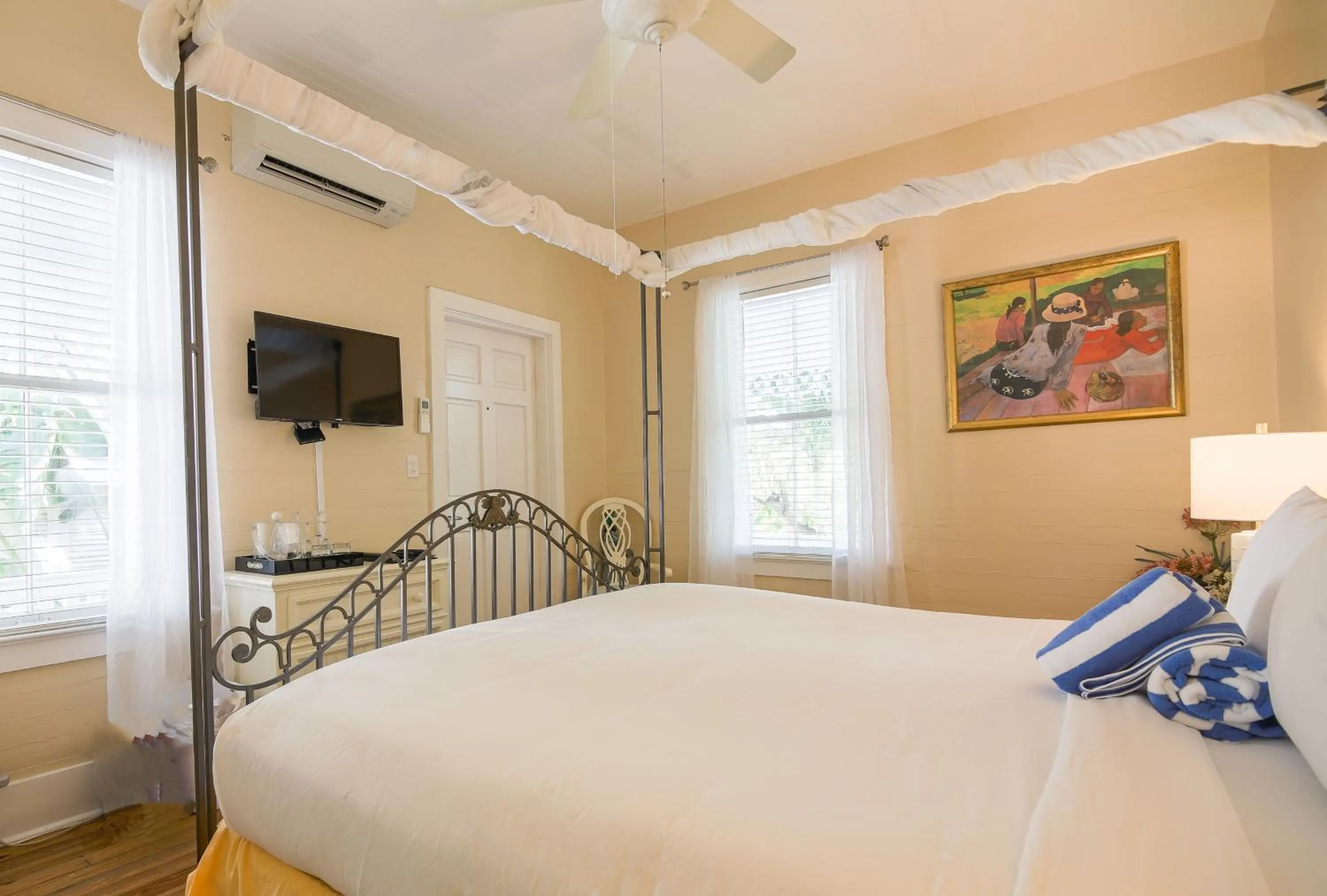 Bedroom, Bed in Ambrosia Key West