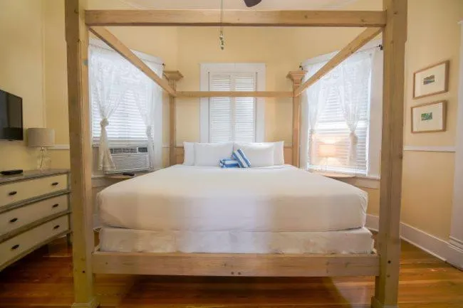 Bedroom, Bed in Ambrosia Key West