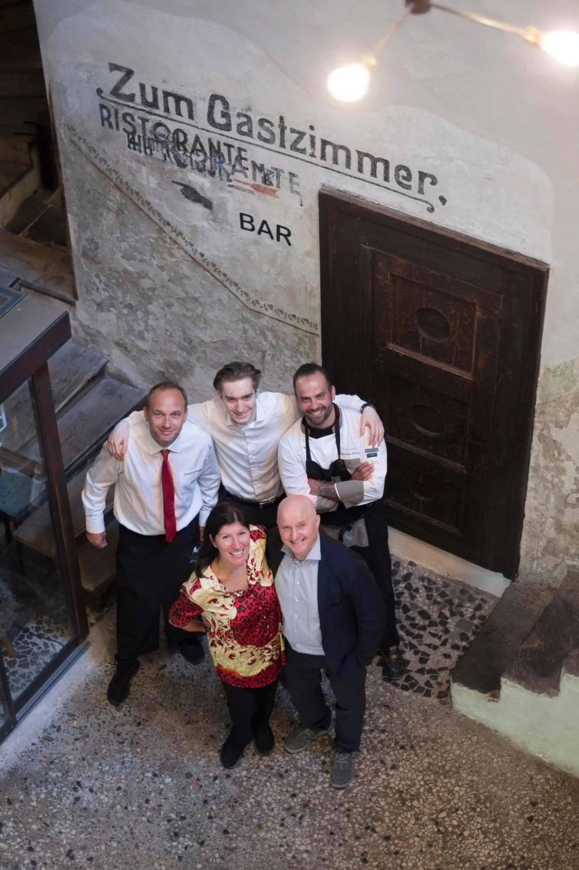 Staff in rössl bianco b&b&b