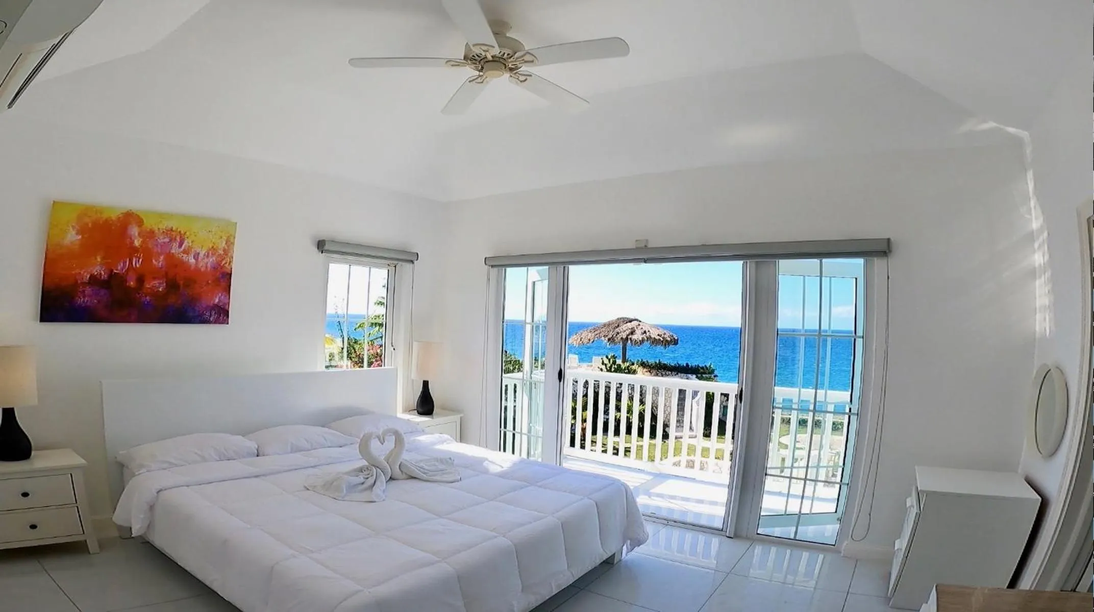 Bed in Stunning Ocean View