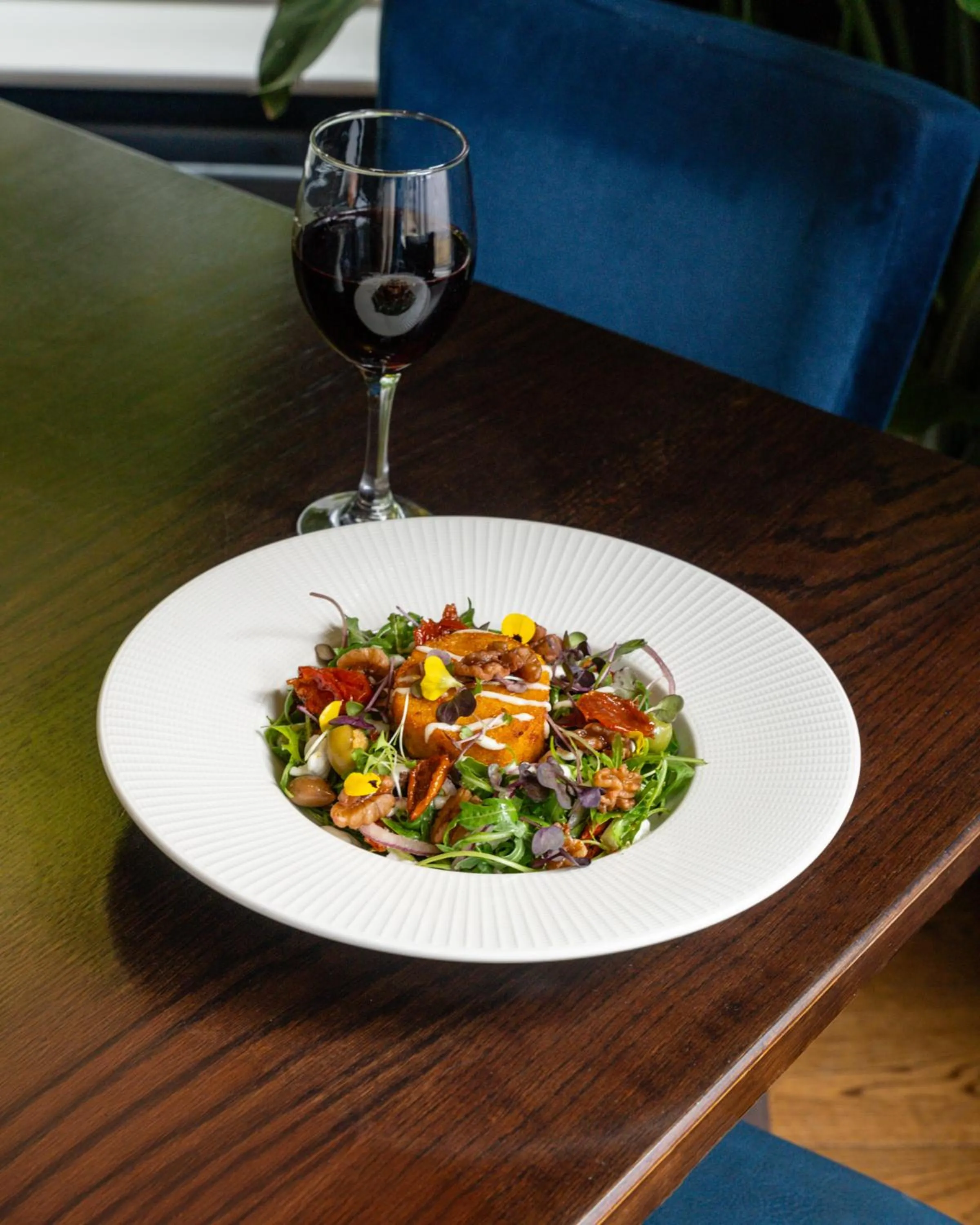 Restaurant/places to eat in The Sandymount Hotel