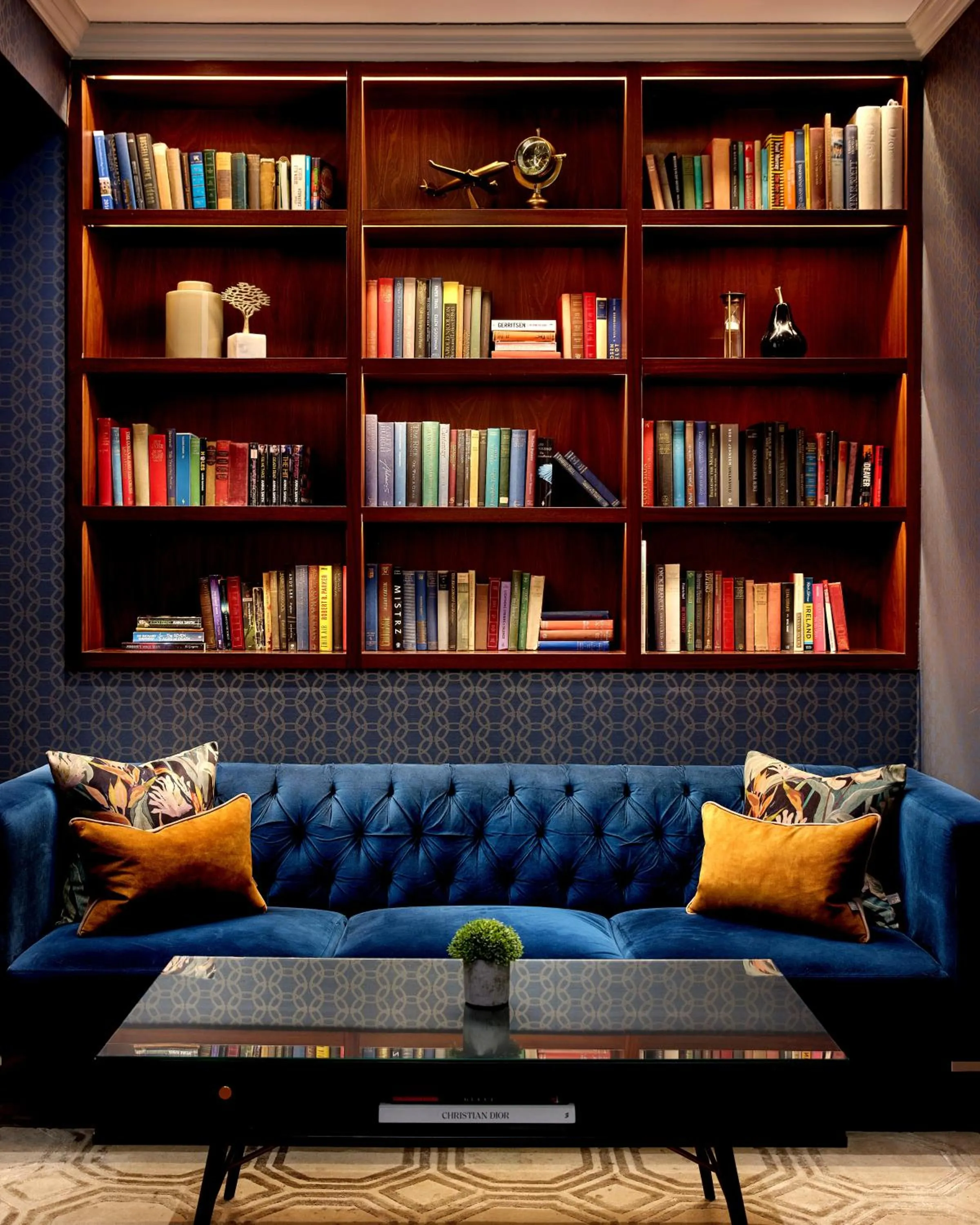 Lounge or bar in The Sandymount Hotel