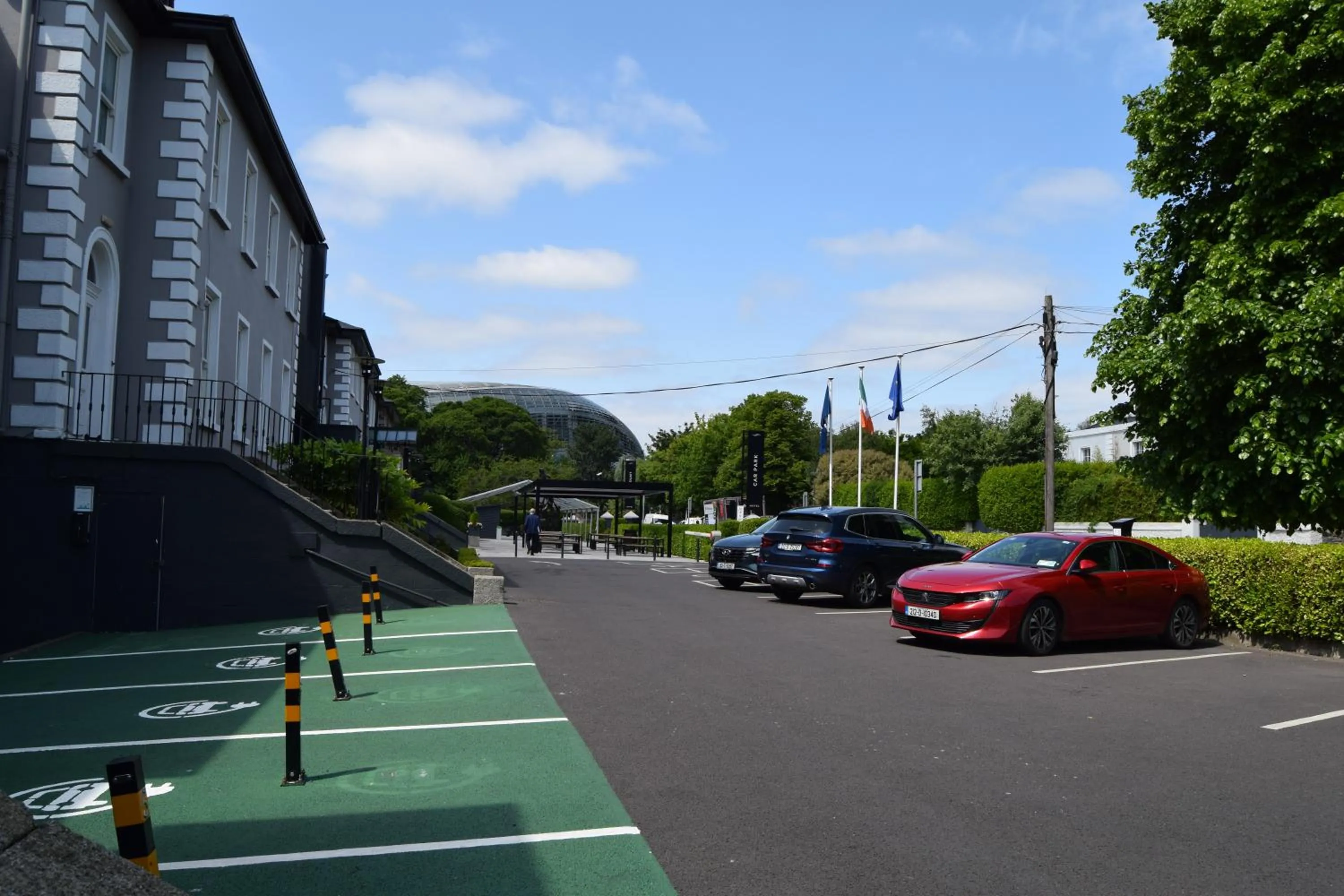 Parking in The Sandymount Hotel