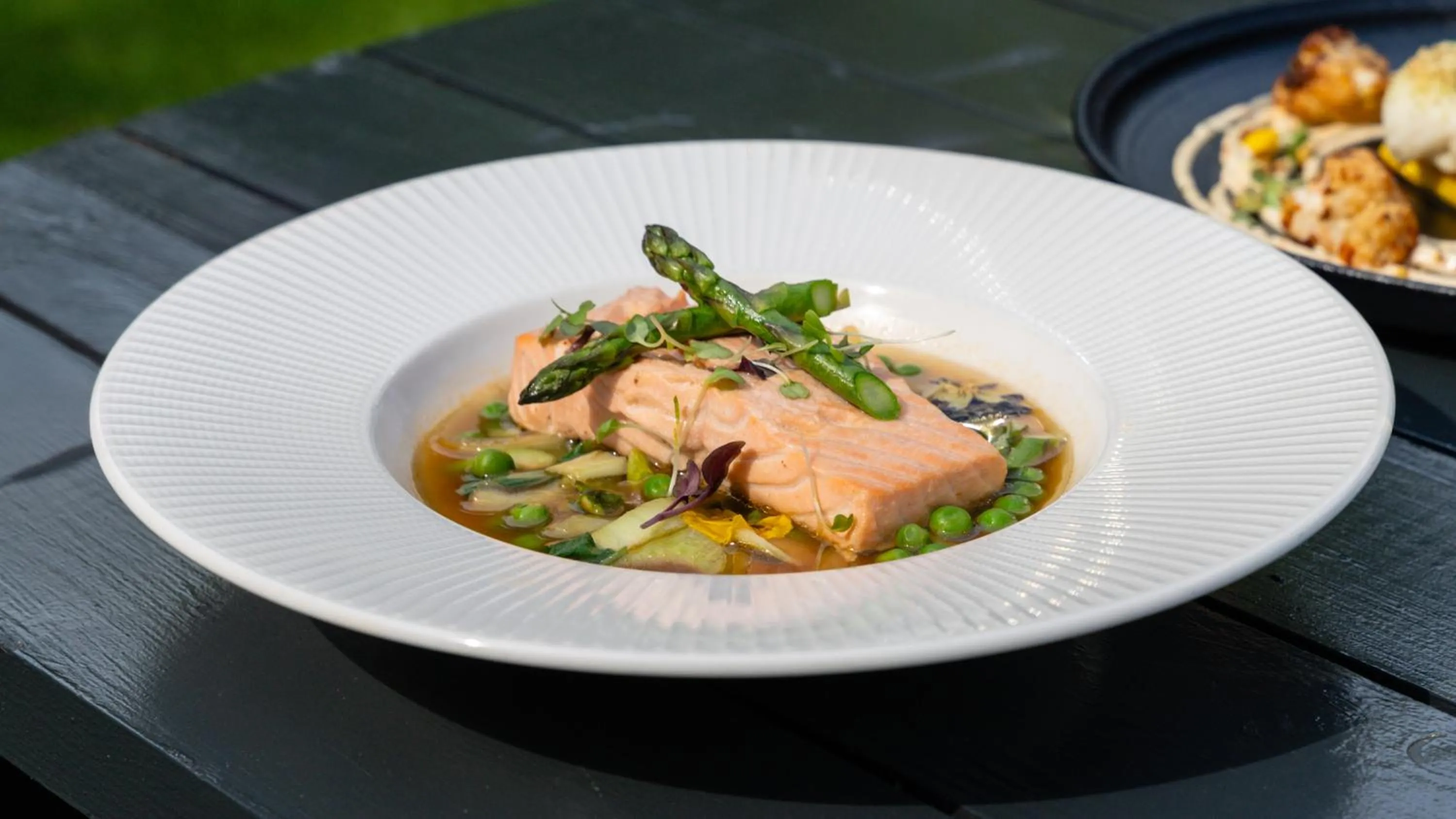 Restaurant/places to eat in The Sandymount Hotel