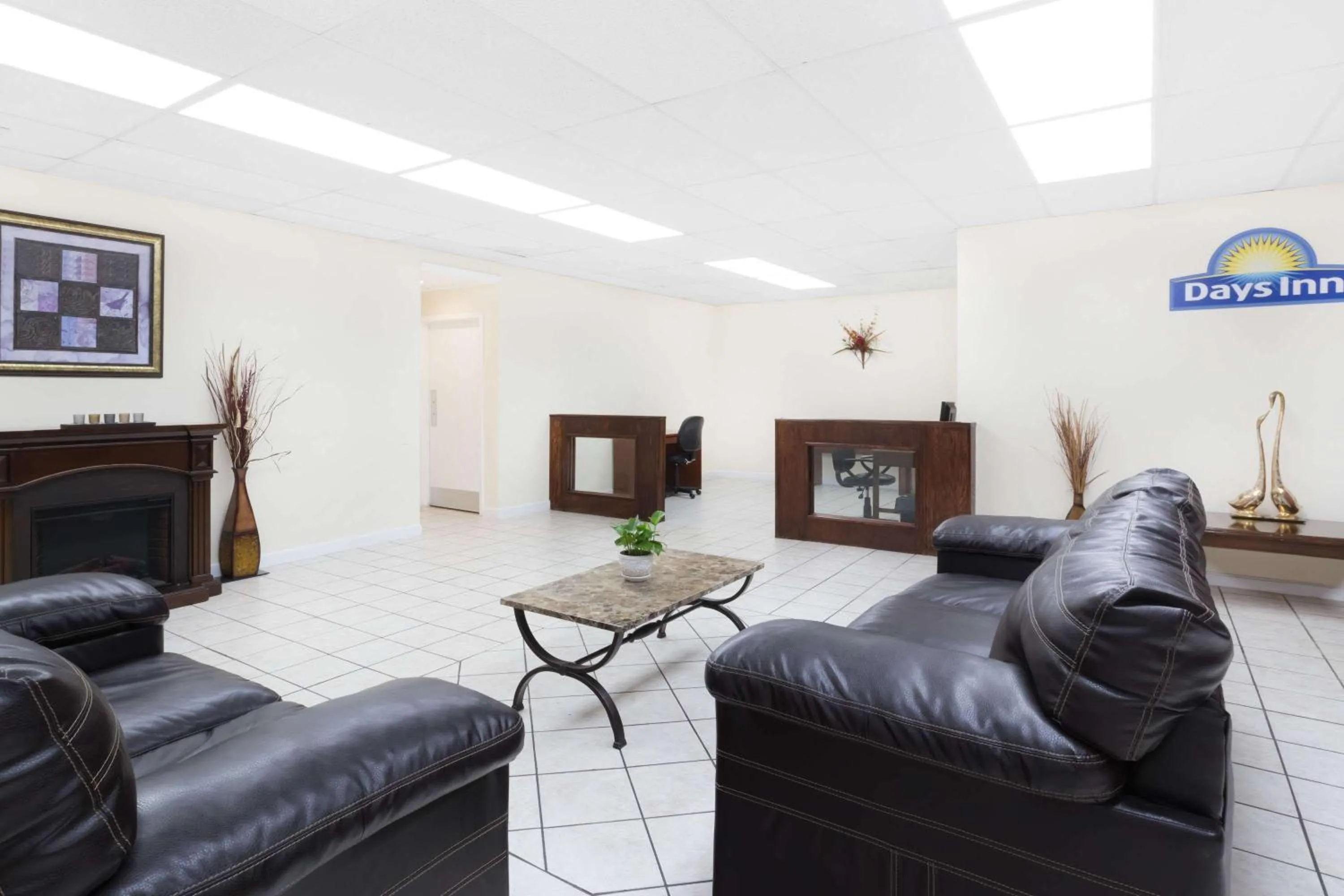 Lobby or reception, Seating Area in Days Inn by Wyndham Christiansburg