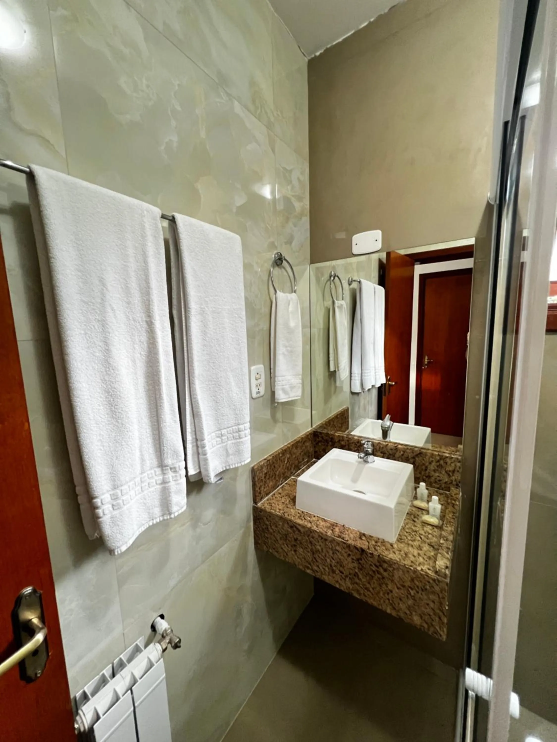 Bathroom, Bed in Pousada do Lago - Gramado