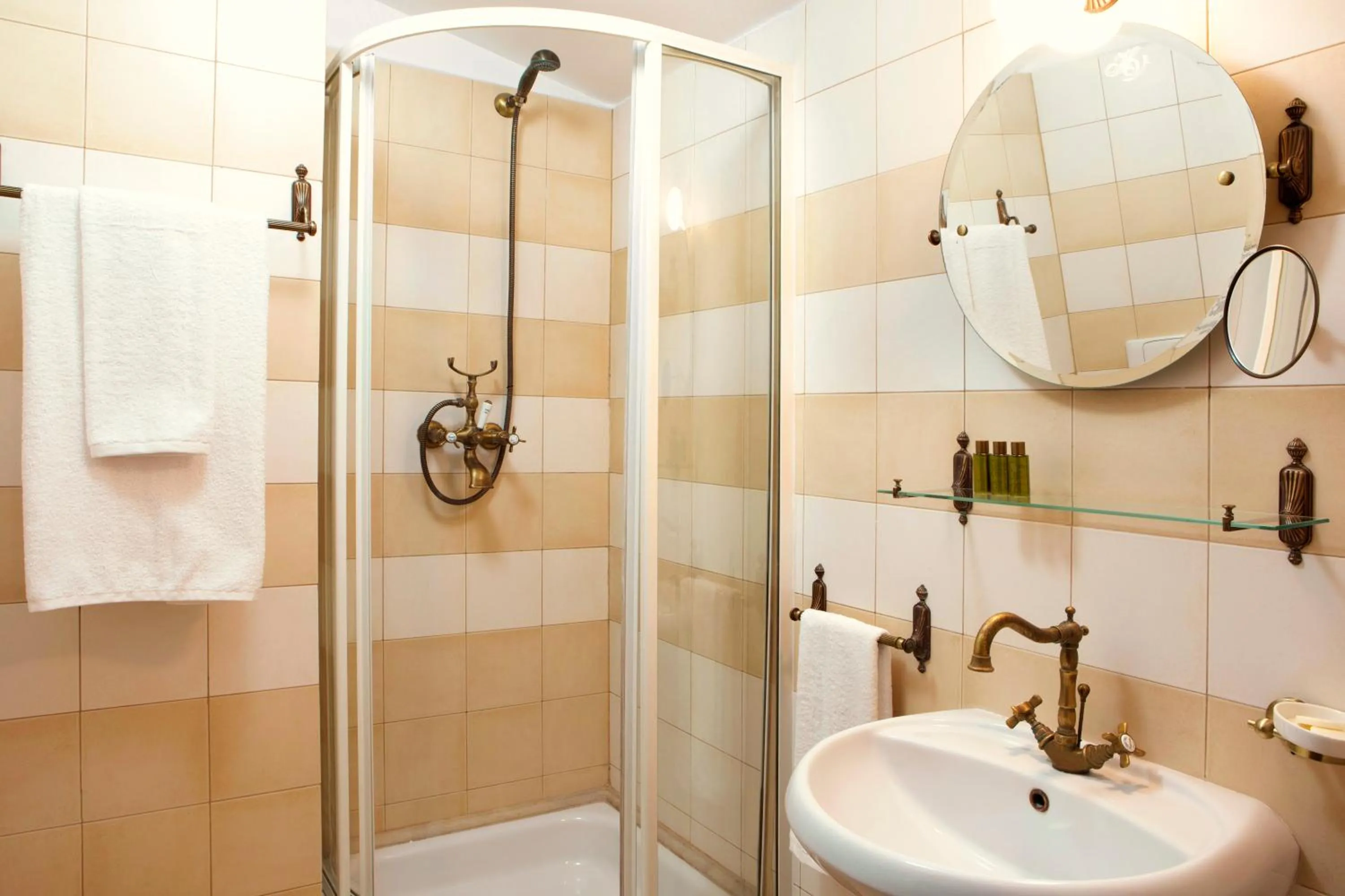 Bathroom in Zeus Essence Bucharest Venezia