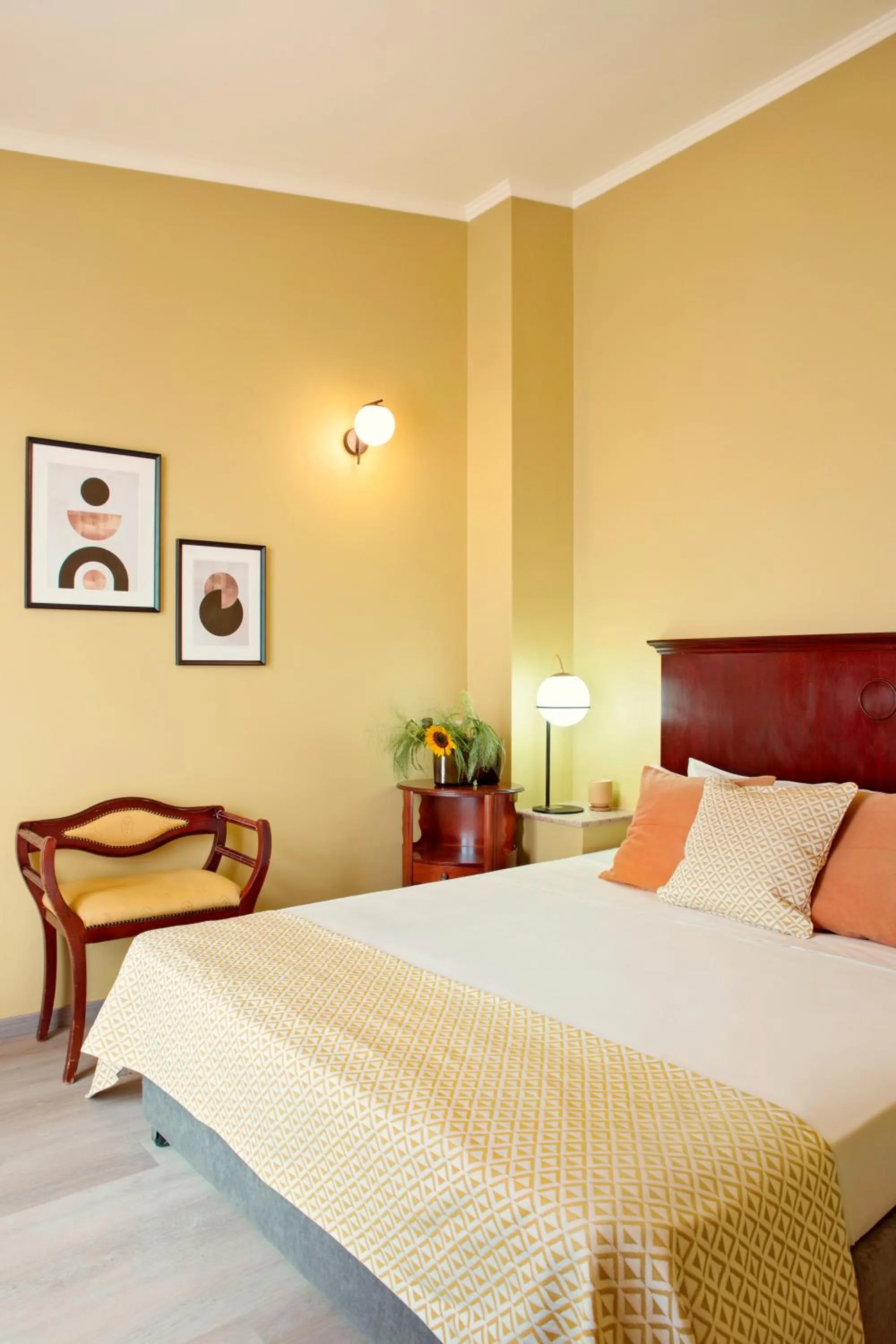 Bed in Zeus Essence Bucharest Venezia