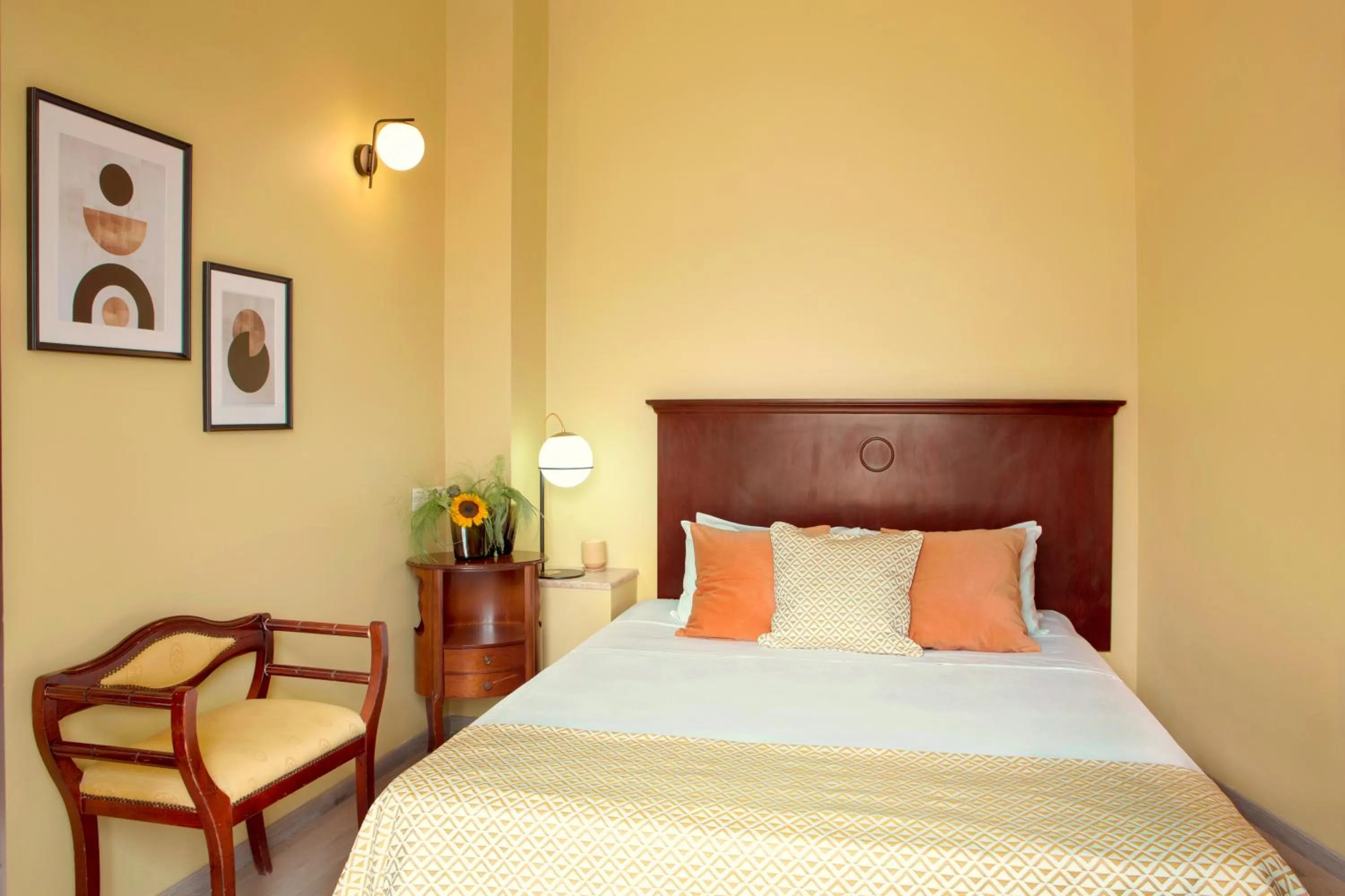 Bed in Zeus Essence Bucharest Venezia