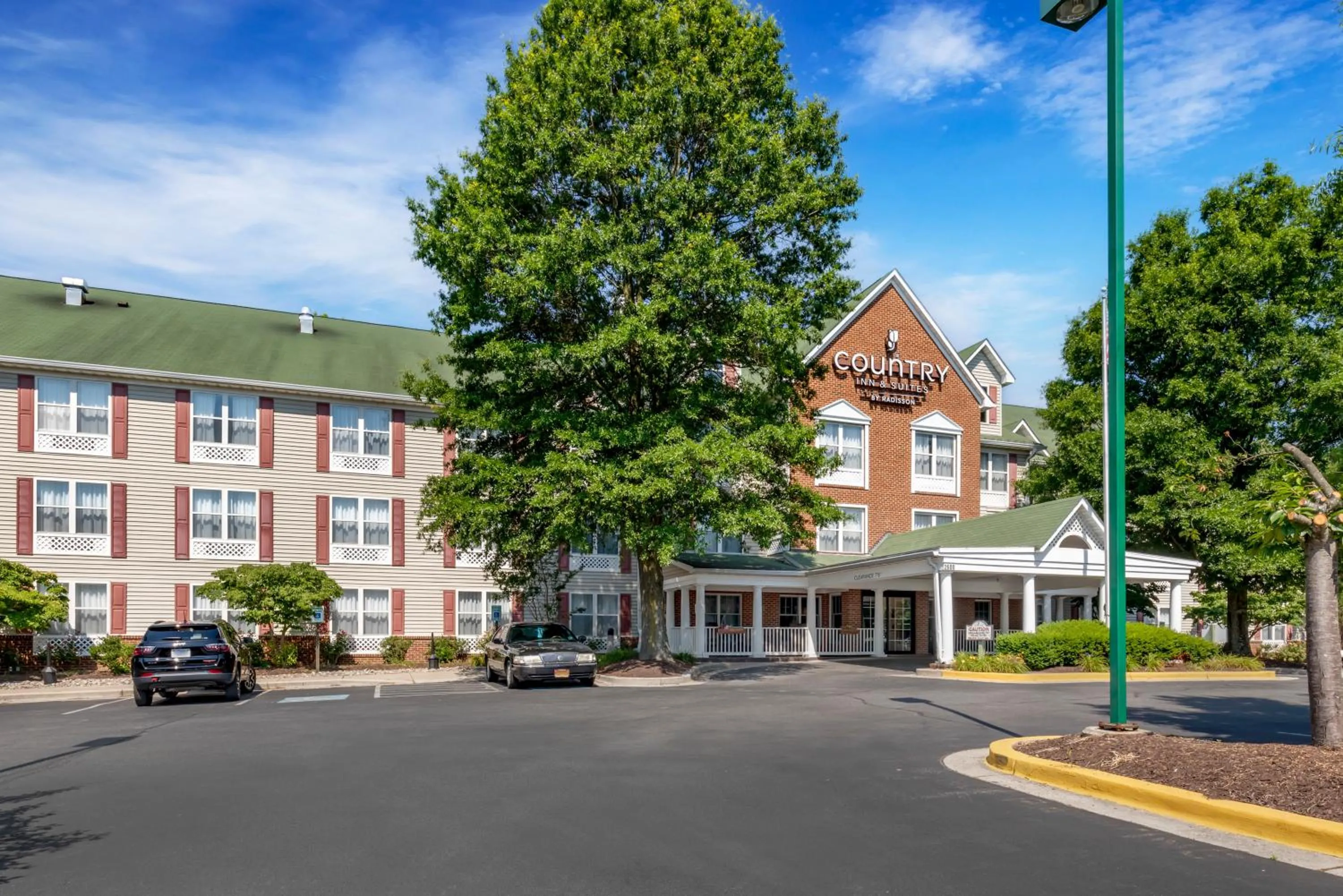Property building in Country Inn & Suites by Radisson, Annapolis, MD