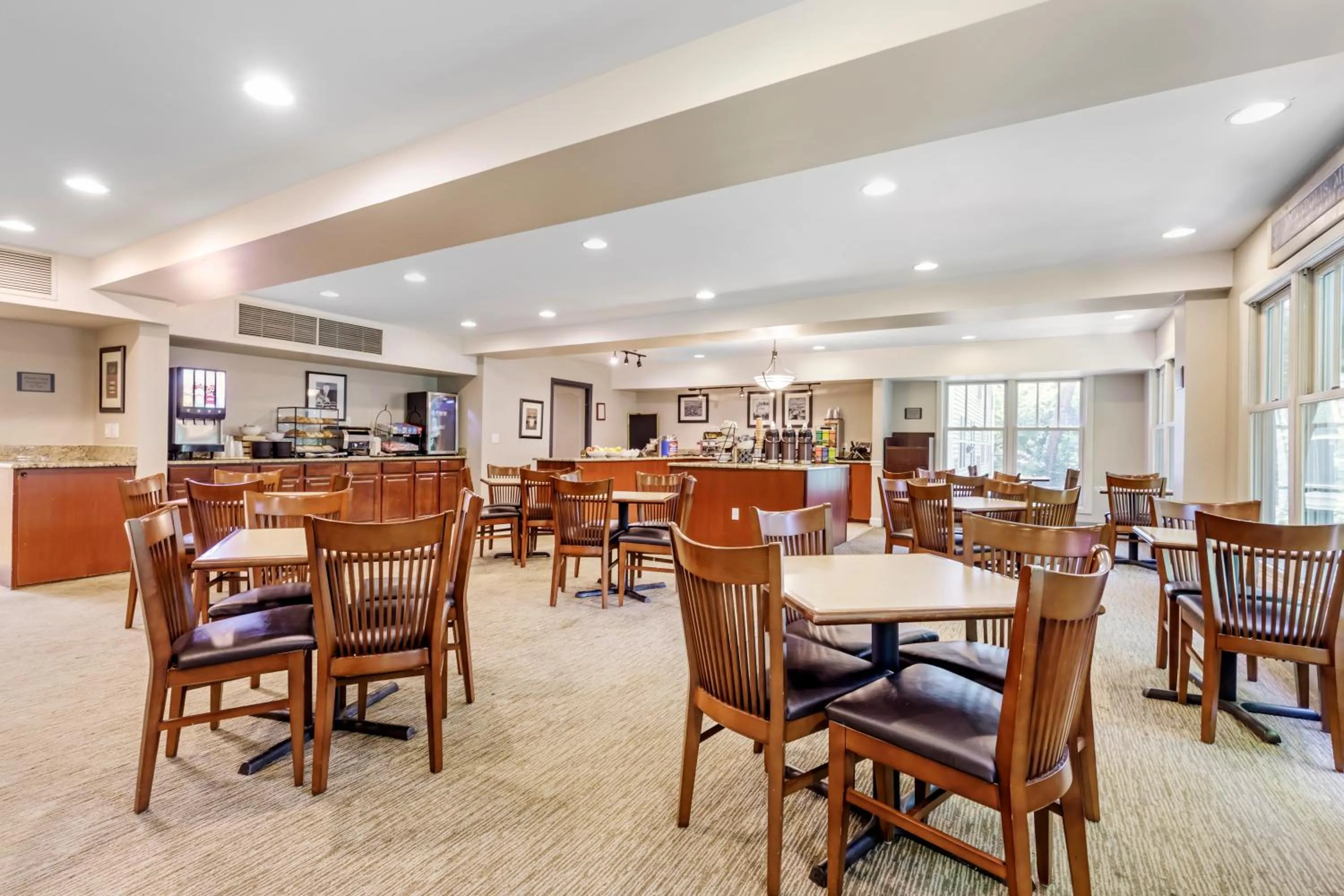 Restaurant/places to eat in Country Inn & Suites by Radisson, Annapolis, MD
