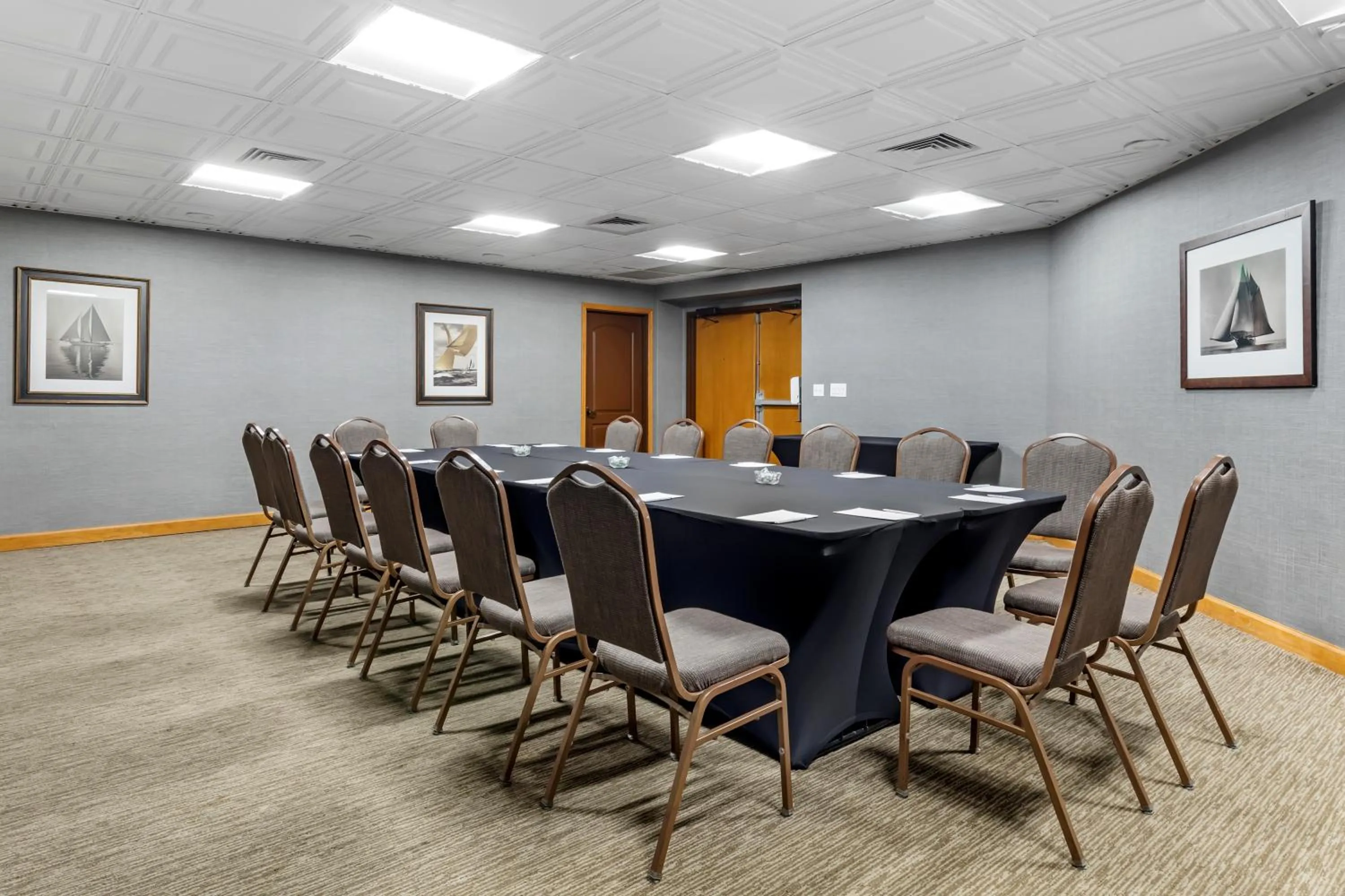 Meeting/conference room in Country Inn & Suites by Radisson, Annapolis, MD
