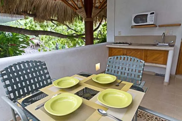 Kitchen or kitchenette in Villas Naomi