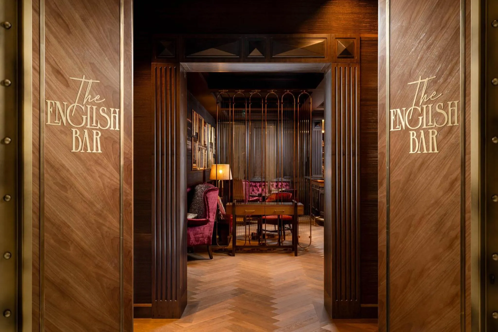 Lounge or bar in InterContinental Athenee Palace Bucharest by IHG