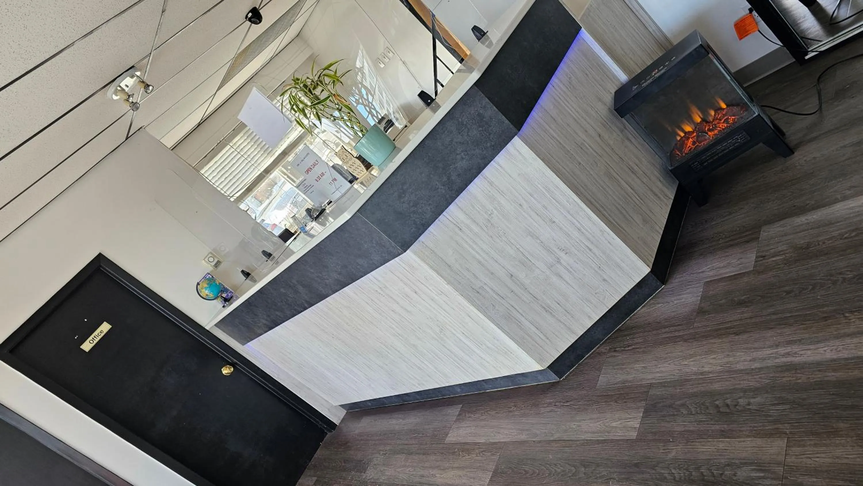 Lobby or reception in Port-O-Call Inn