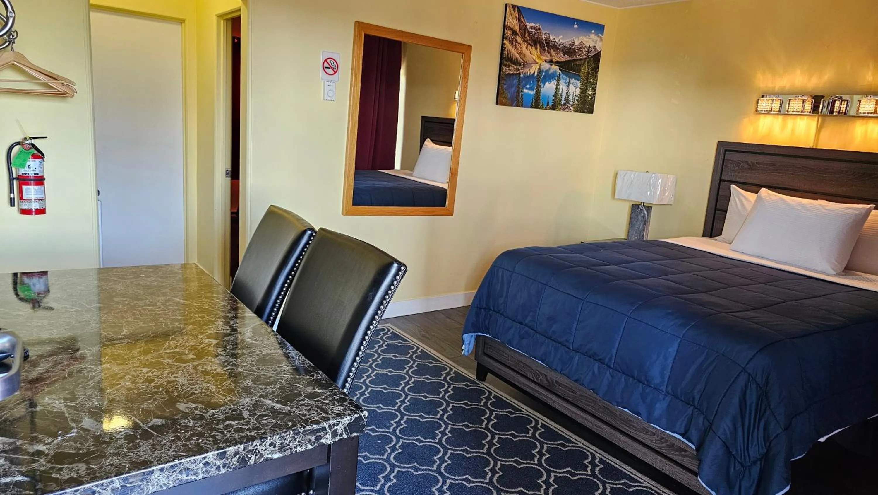 Bed in Port-O-Call Inn