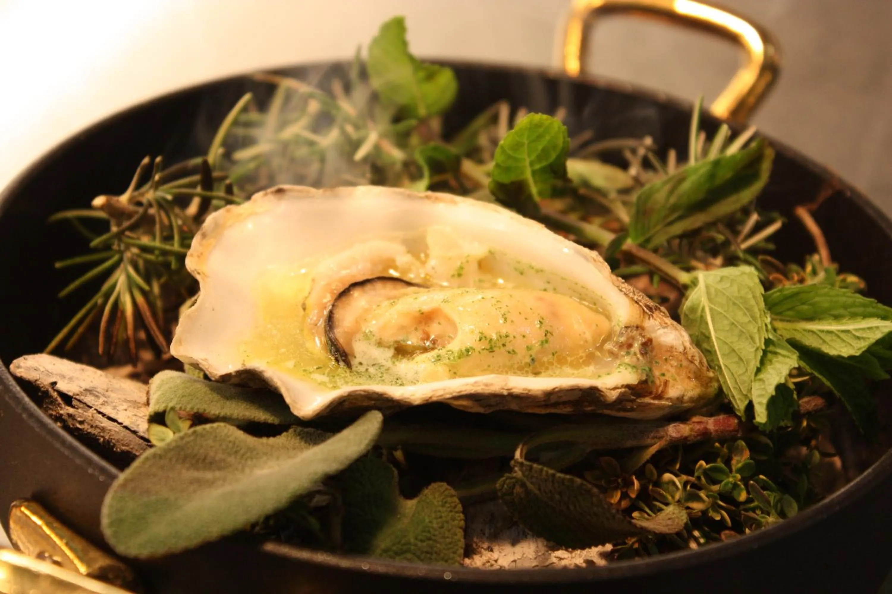 Restaurant/places to eat in Caruso sea view