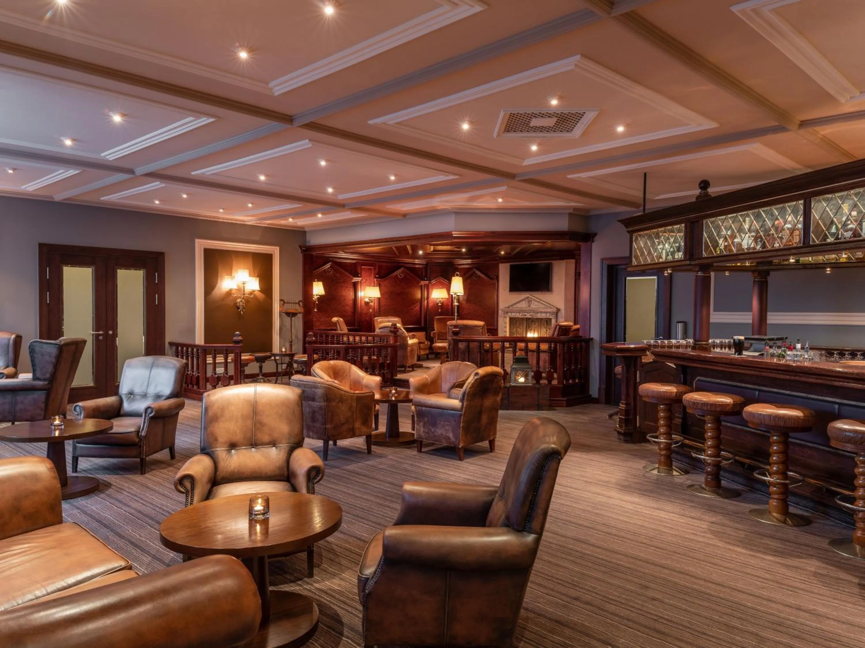 Lounge or bar in The Europe Hotel & Resort