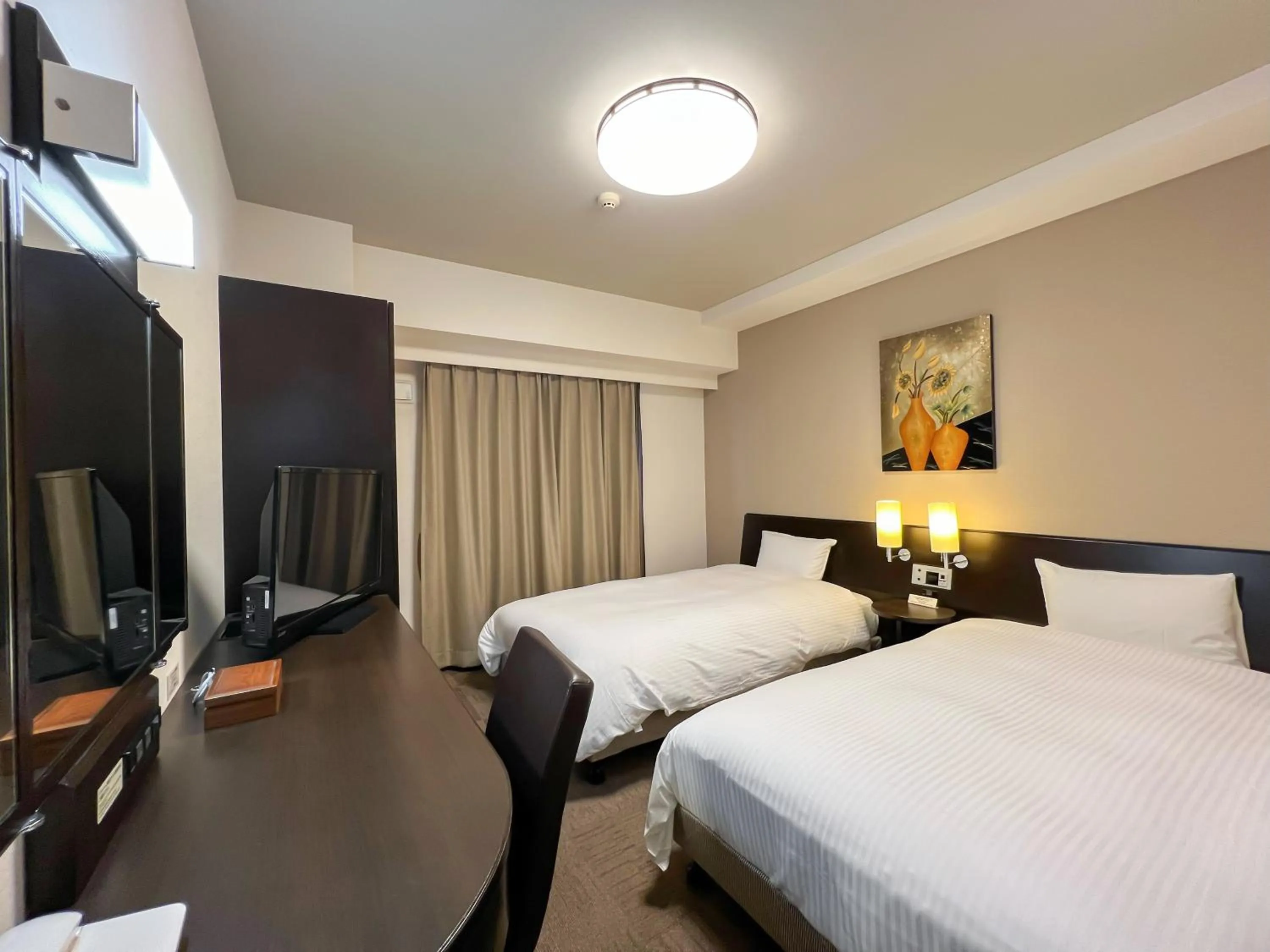 Photo of the whole room, Bed in Hotel Route-Inn Hirosaki Joto