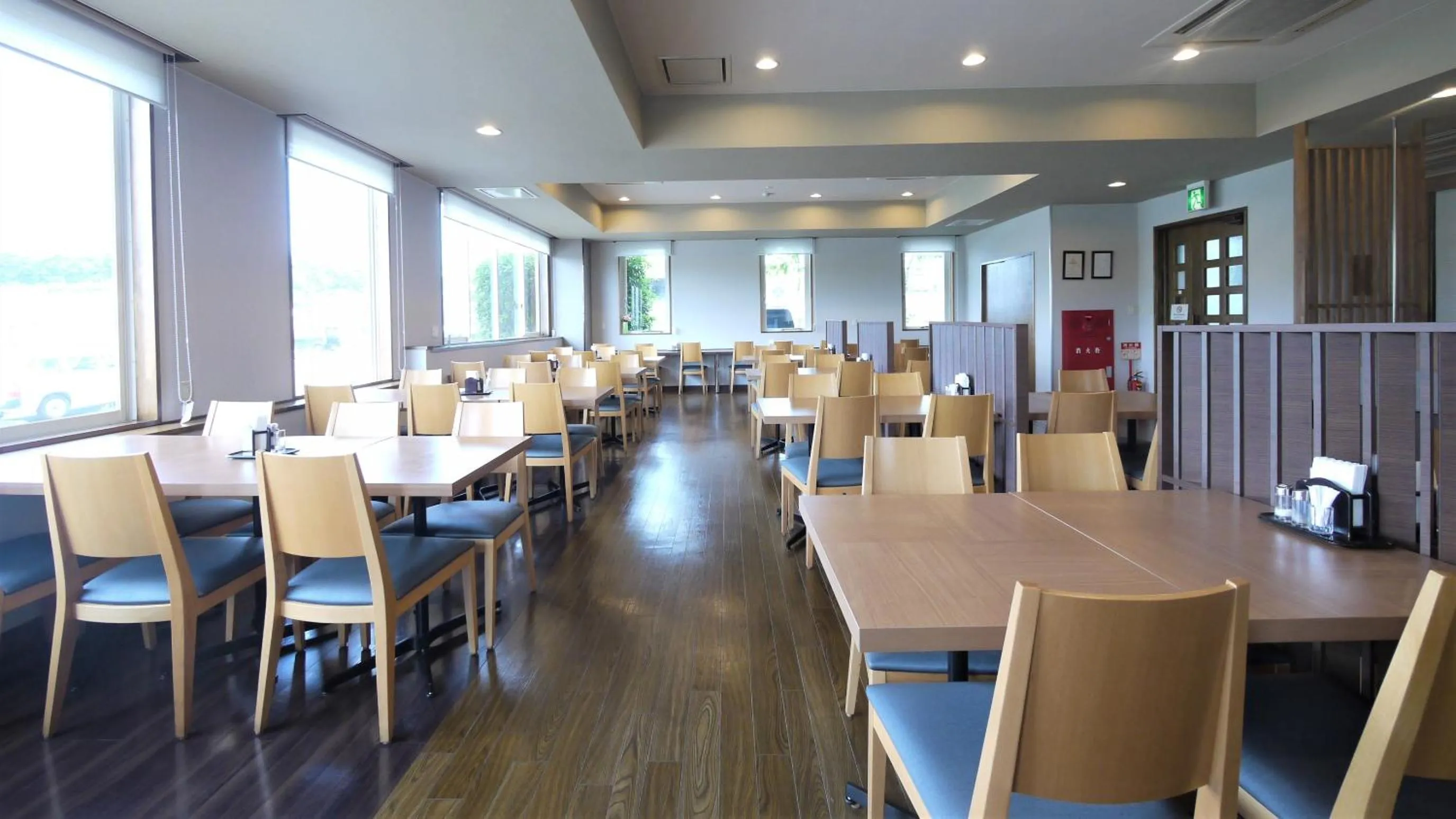 Restaurant/places to eat in Hotel Route-Inn Susono Inter