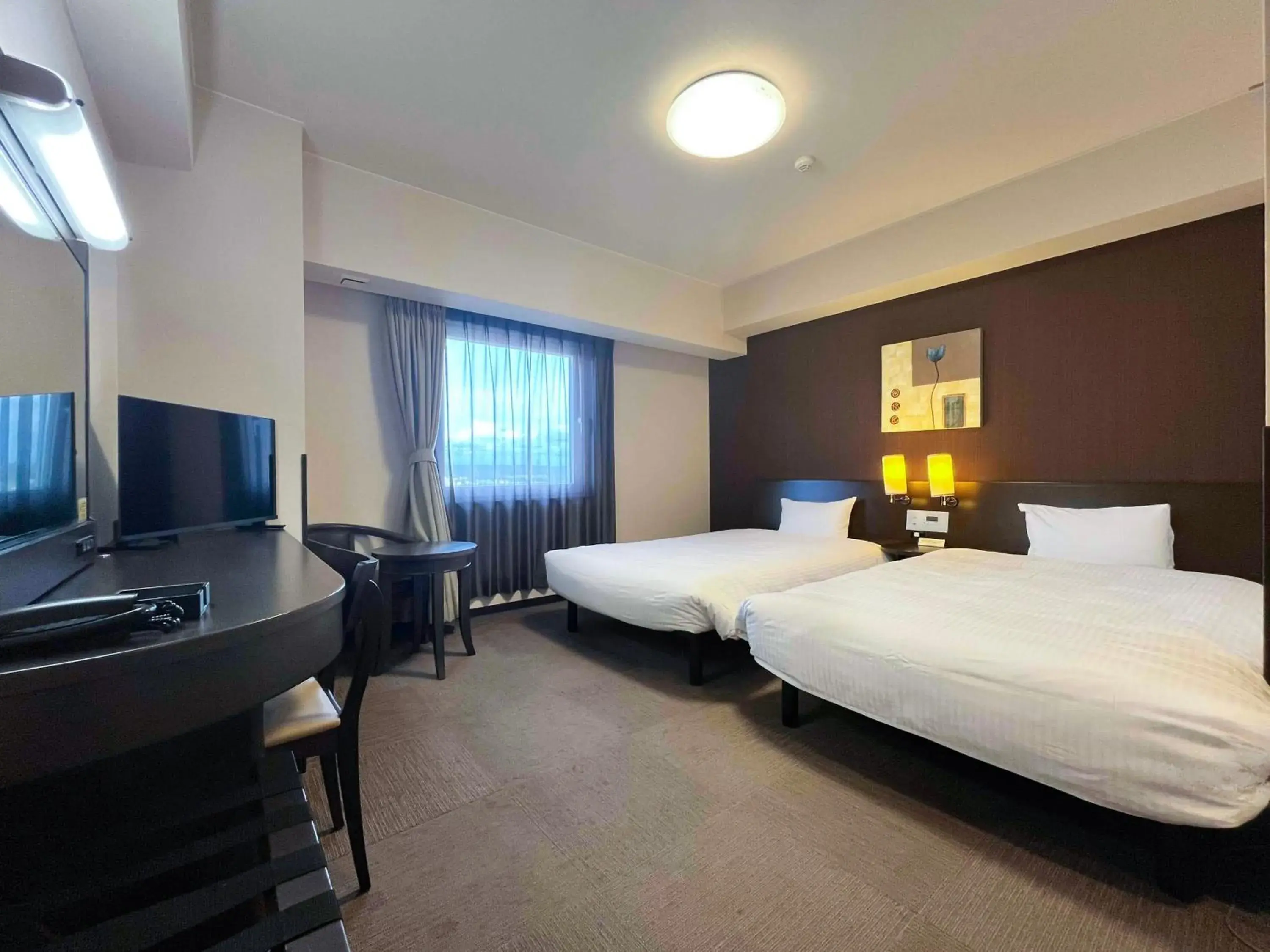 Twin Room - single occupancy - Non-Smoking in Hotel Route-Inn Noshiro Twin Room - single occupancy - Non-Smoking in Hotel Route-Inn Noshiro