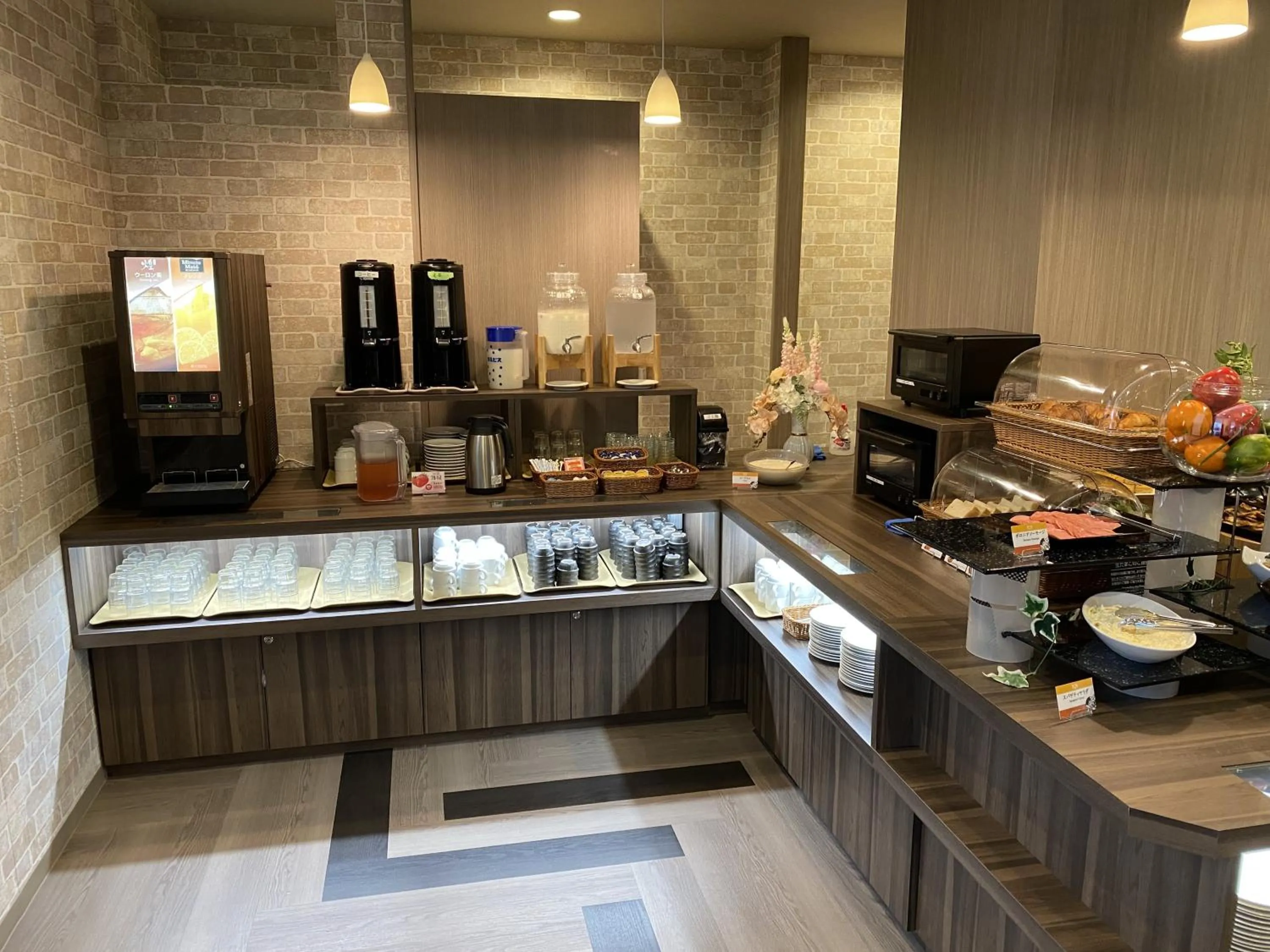 Restaurant/places to eat in Hotel Route-Inn Noshiro