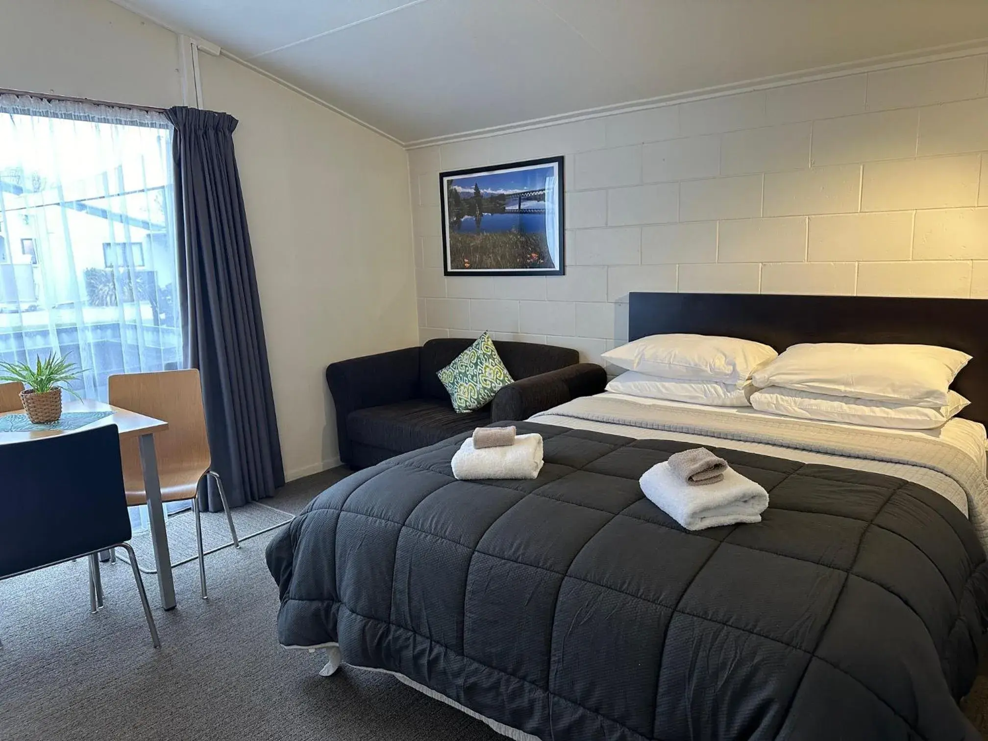 Double Queen Suite in Anderson Park Motel Double Queen Suite in Anderson Park Motel