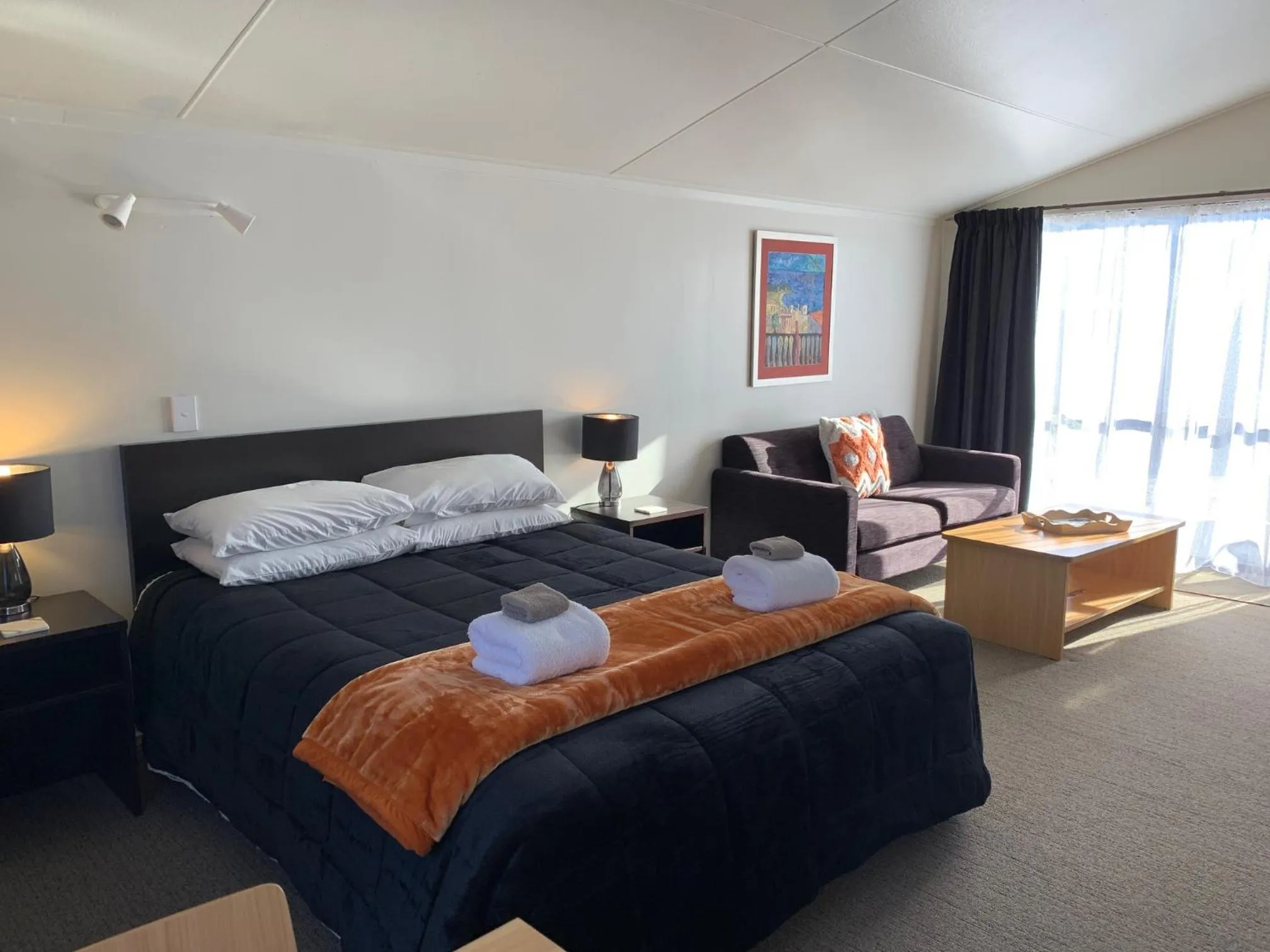 Bed in Anderson Park Motel